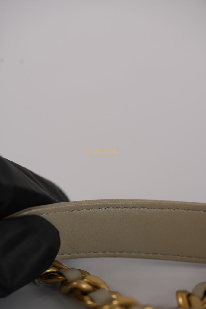 19 Wallet on Chain Light Gray in Mixed Hardware (Microchip) | Purse Maison Luxury Bags Shop