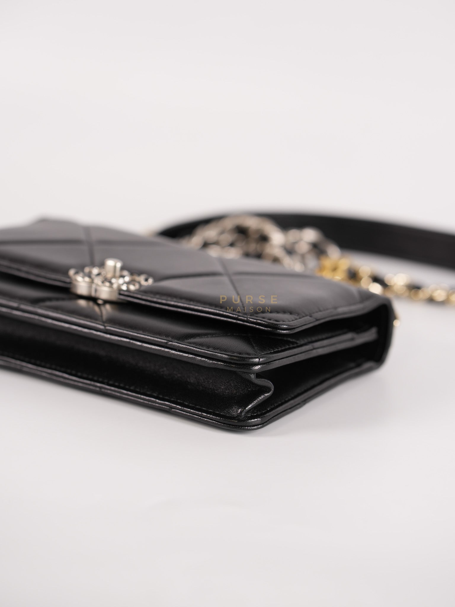 19 Wallet On Chain (WOC) in Black Lambskin Leather and Mix Hardware (Microchip) | Purse Maison Luxury Bags Shop