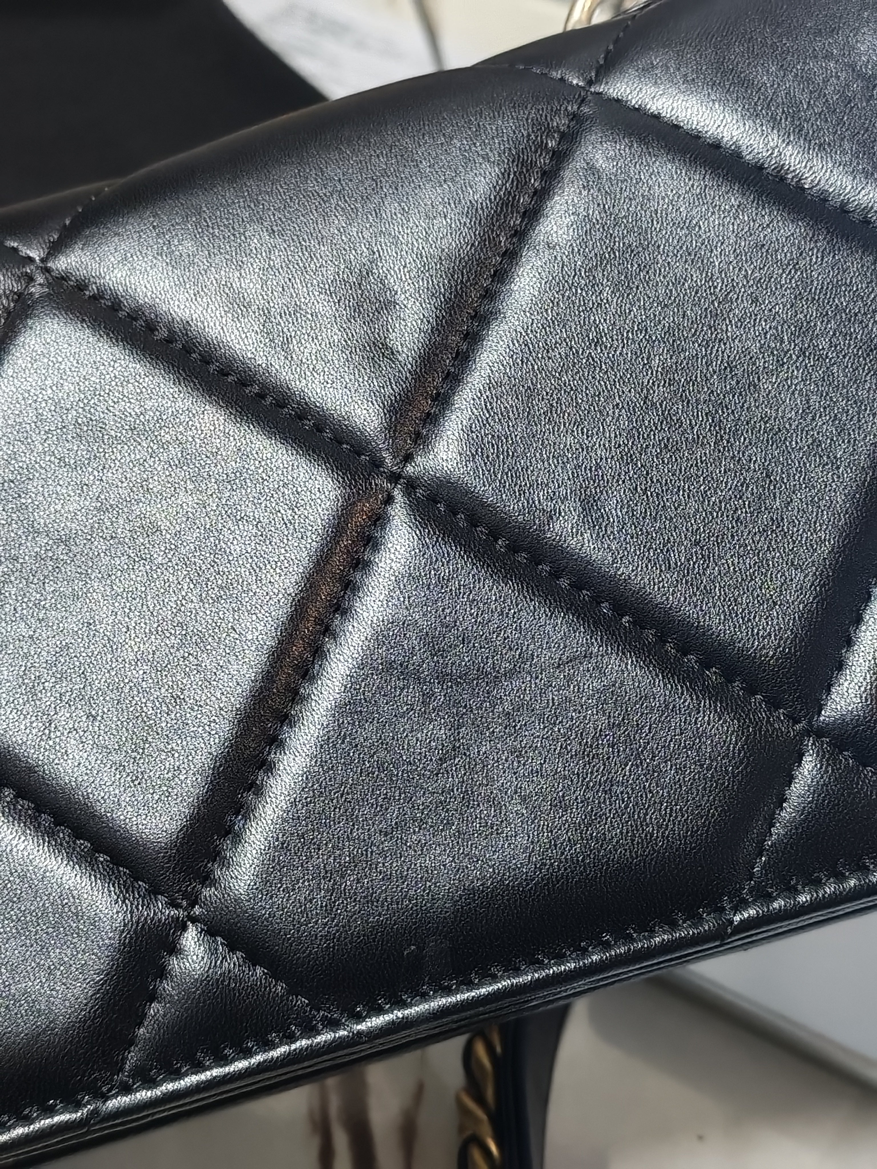 19 Wallet On Chain (WOC) in Black Lambskin Leather and Mix Hardware (Microchip) | Purse Maison Luxury Bags Shop