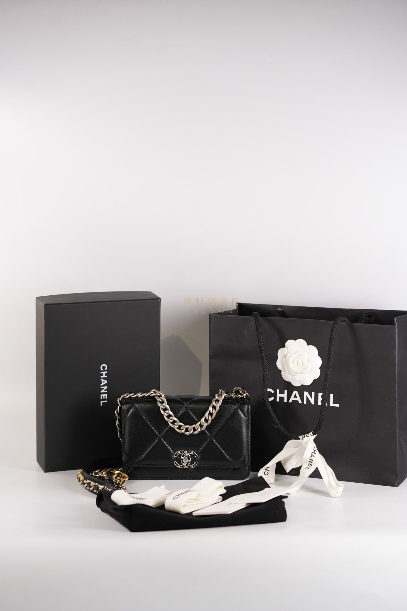 19 Wallet On Chain (WOC) in Black Lambskin Leather and Mix Hardware (Microchip) | Purse Maison Luxury Bags Shop