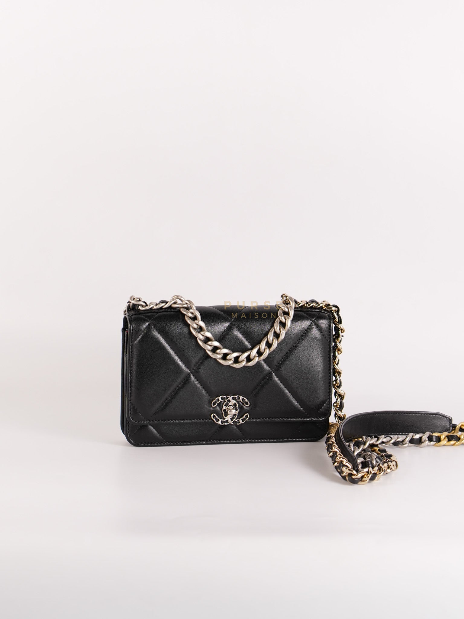 19 Wallet On Chain (WOC) in Black Lambskin Leather and Mix Hardware (Microchip) | Purse Maison Luxury Bags Shop