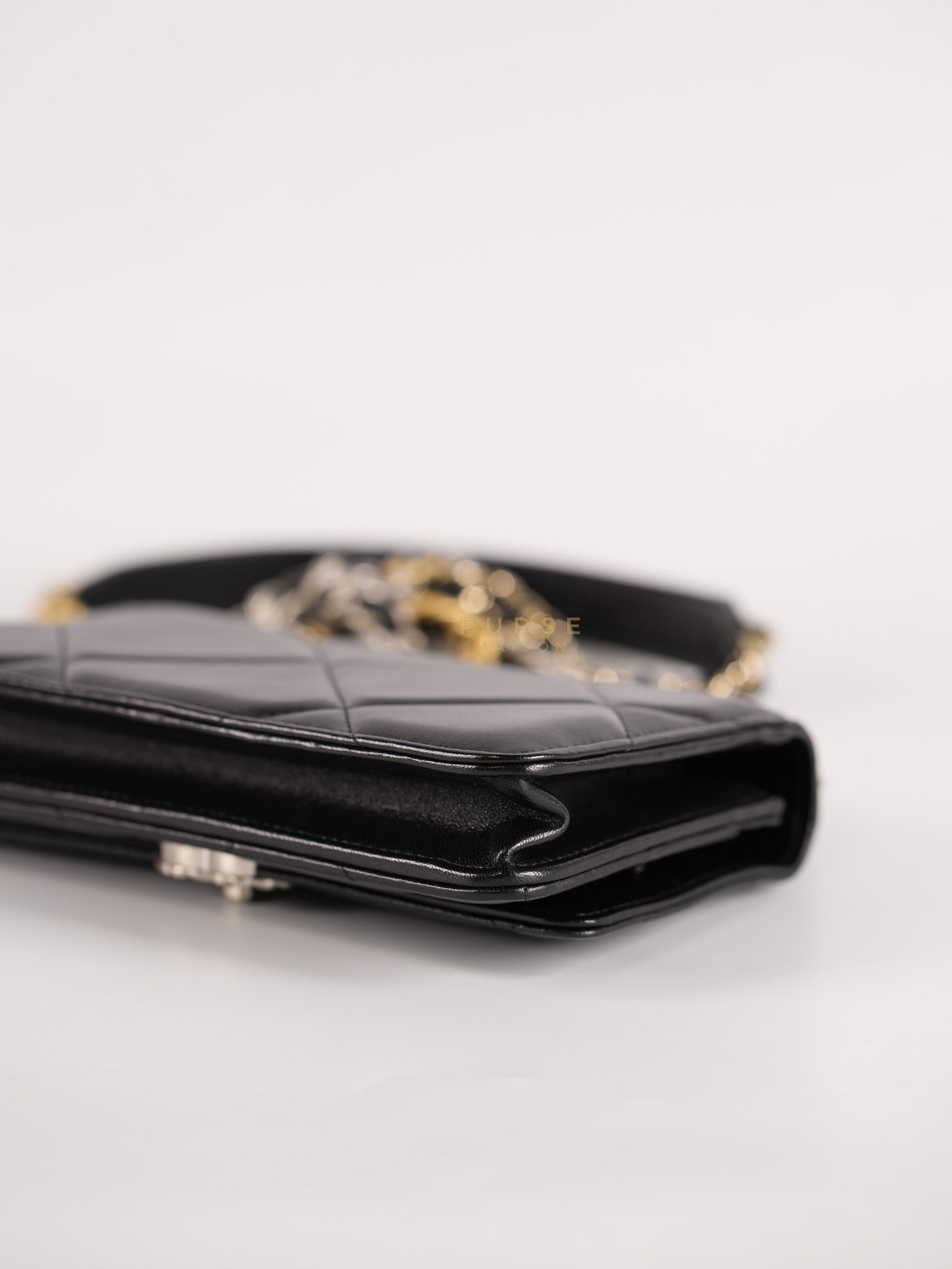 19 Wallet On Chain (WOC) in Black Lambskin Leather and Mix Hardware (Microchip) | Purse Maison Luxury Bags Shop