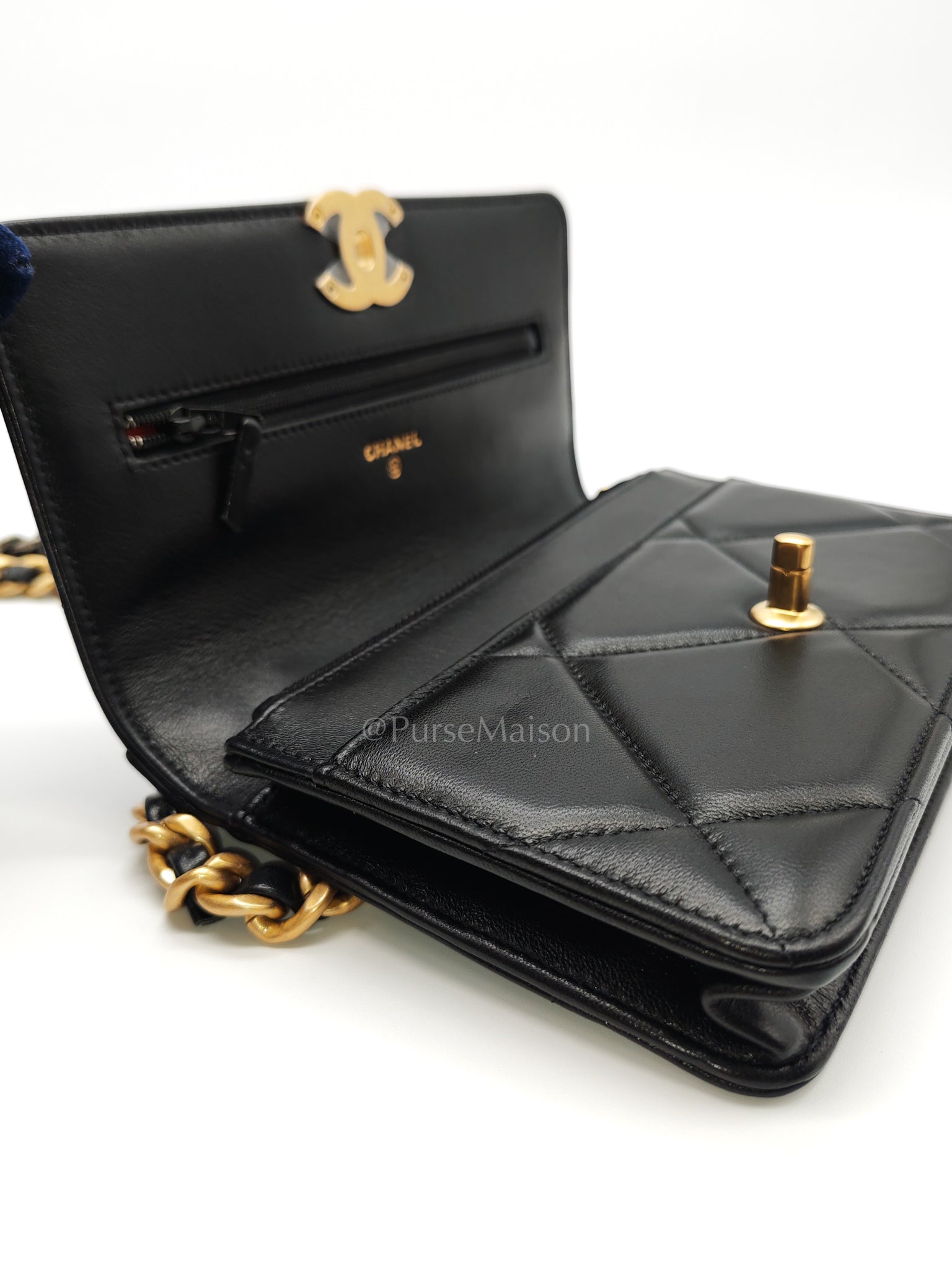 19 Wallet on Chain (WOC) in Black Lambskin Mix Hardware Microchip | Purse Maison Luxury Bags Shop
