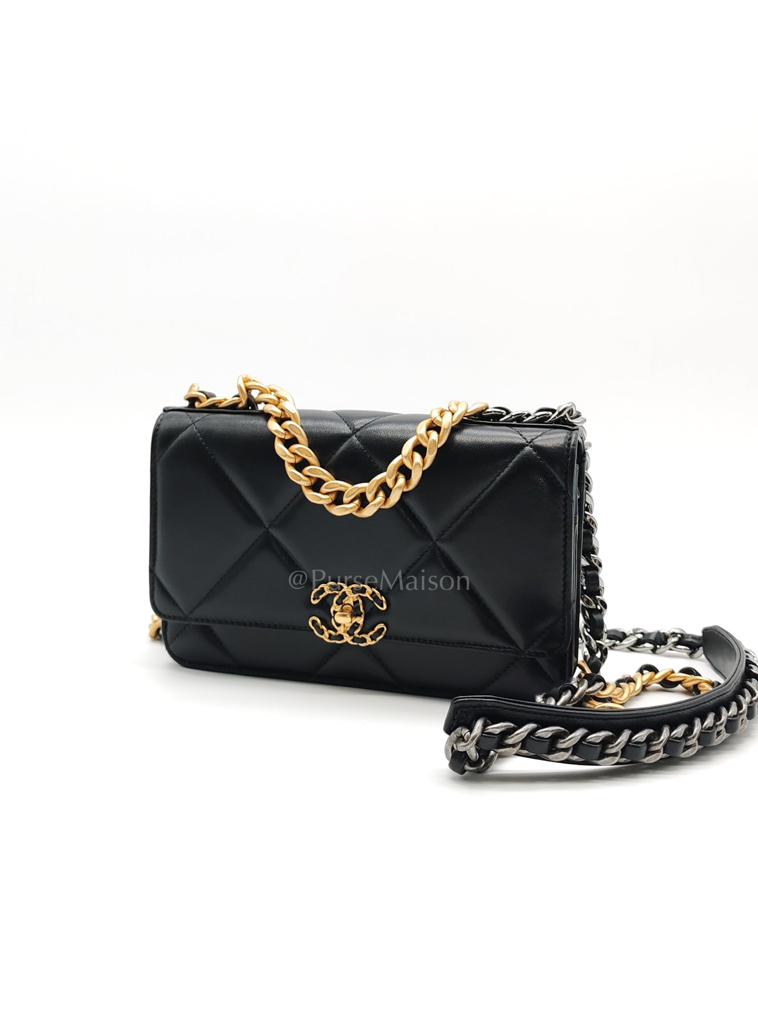 19 Wallet on Chain (WOC) in Black Lambskin Mix Hardware Microchip | Purse Maison Luxury Bags Shop
