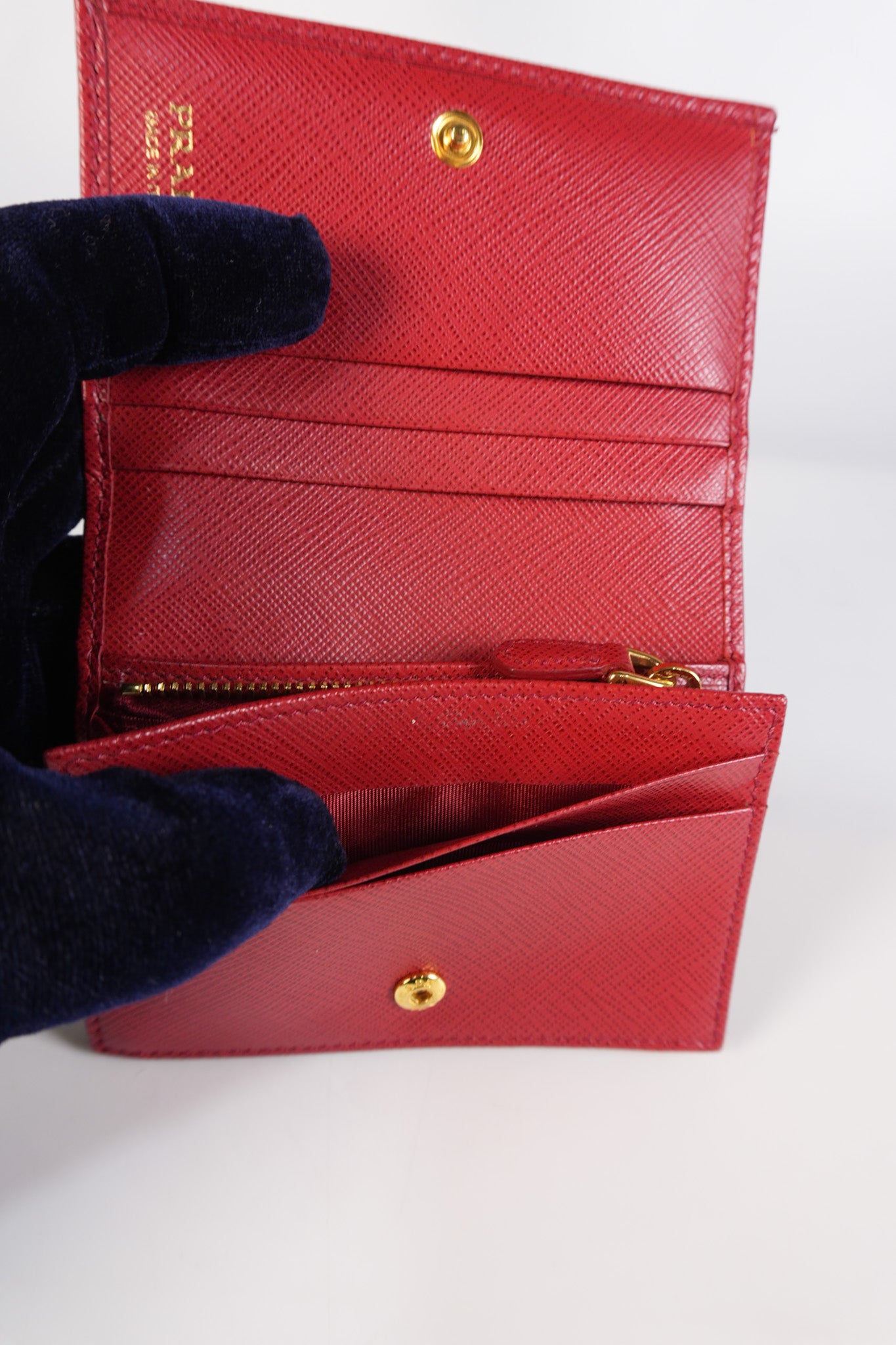 1MV021 Triangle Logo Bi-fold Wallet in Fouco/Red Saffiano Leather | Purse Maison Luxury Bags Shop