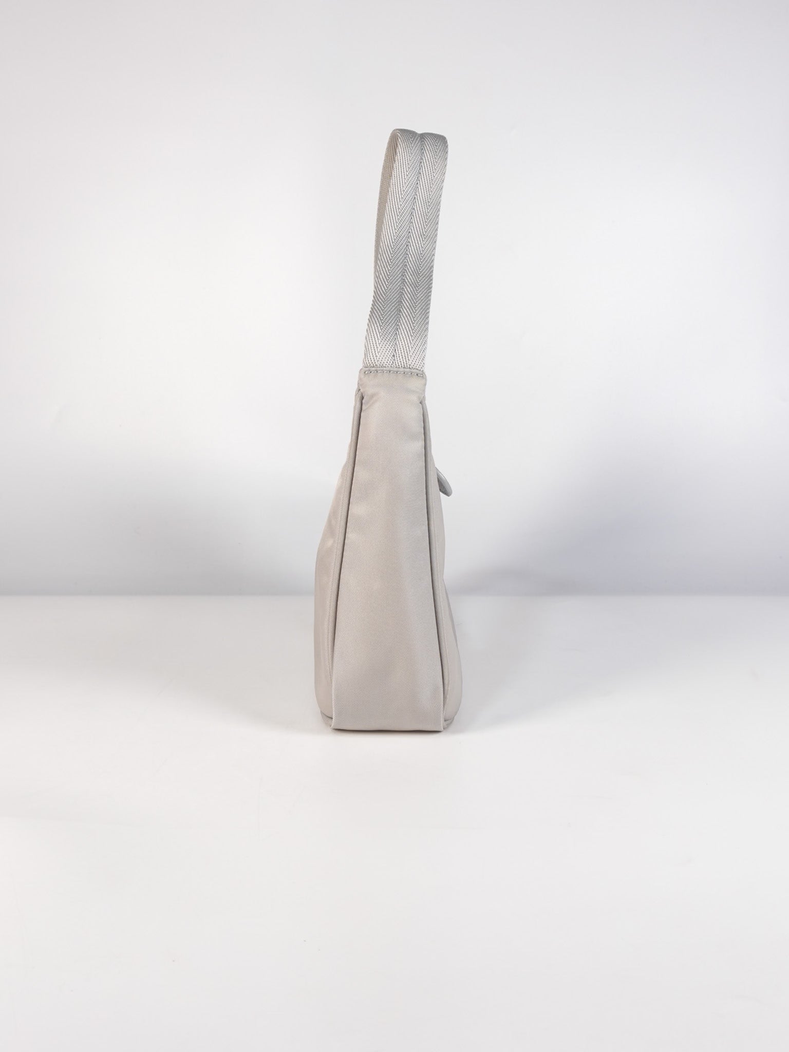 1NE515 Re-edition 2000 in Fiordaliso Tessuto Nylon | Purse Maison Luxury Bags Shop