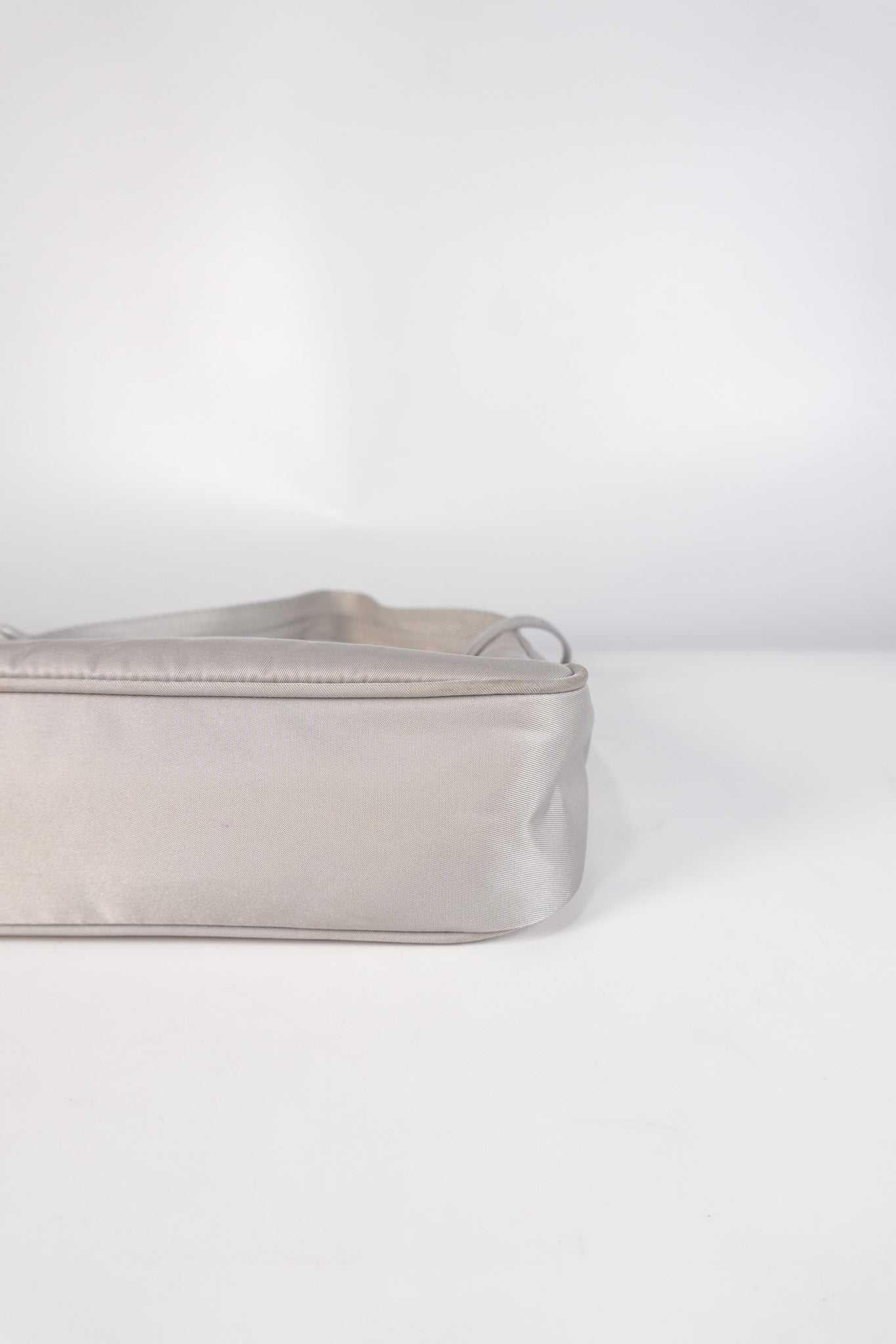 1NE515 Re-edition 2000 in Fiordaliso Tessuto Nylon | Purse Maison Luxury Bags Shop