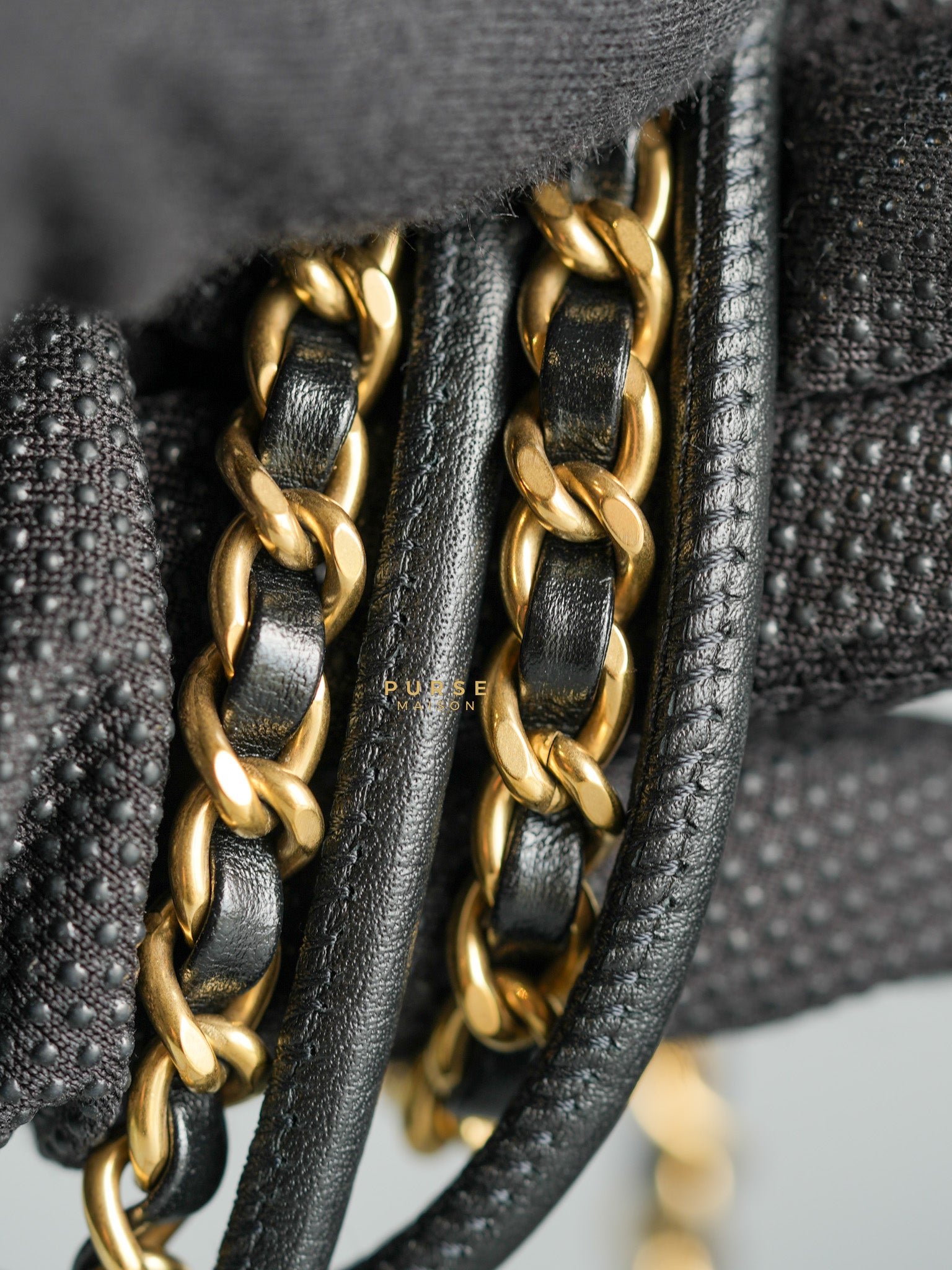 Mini 22 Black Leather Handbag in Gold Hardware (Microchip) | Purse Maison Luxury Bags Shop