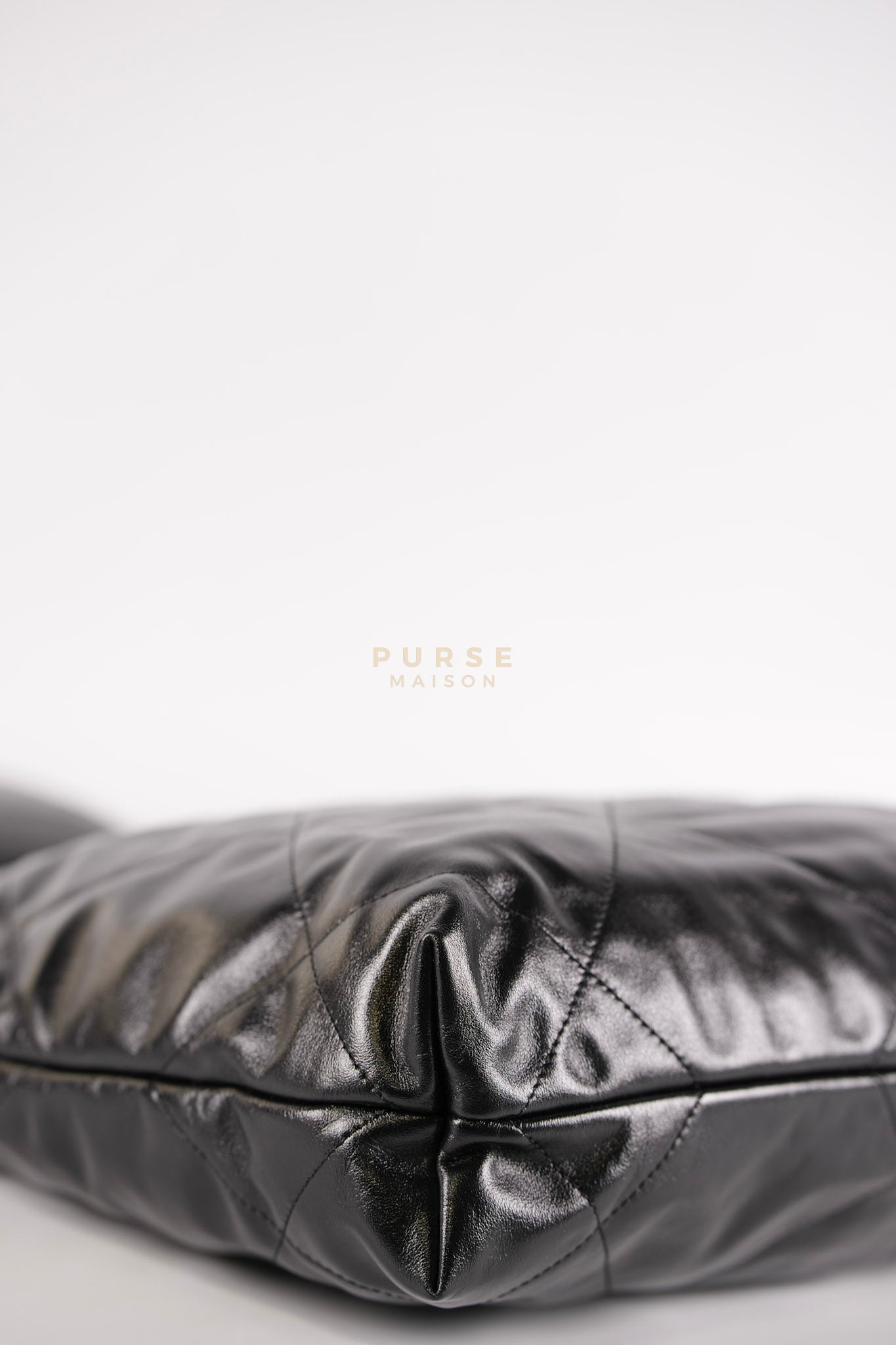 22 Small in Black Lambskin Leather and Aged Gold Hardware (Microchip) | Purse Maison Luxury Bags Shop