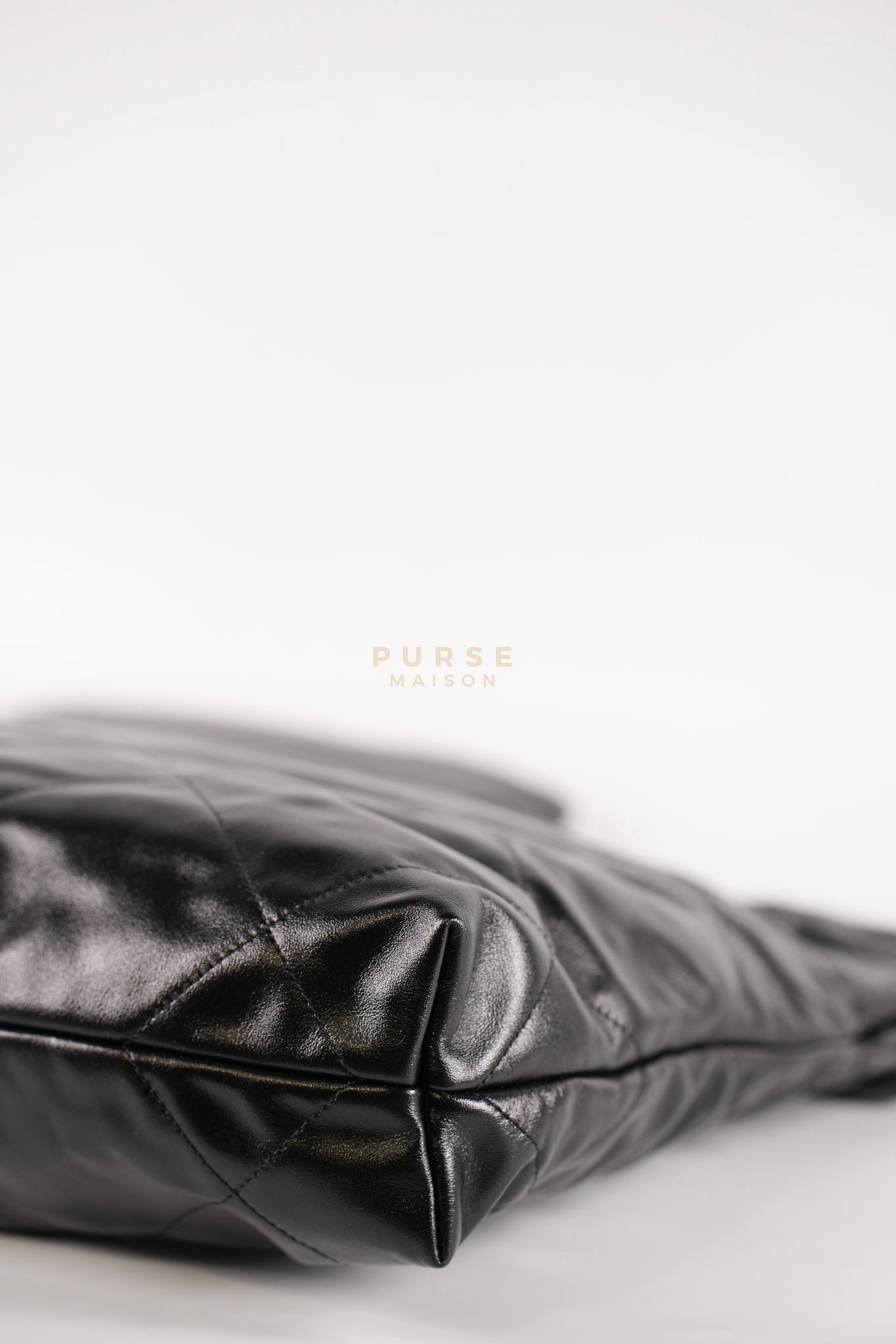 22 Small in Black Lambskin Leather and Aged Gold Hardware (Microchip) | Purse Maison Luxury Bags Shop