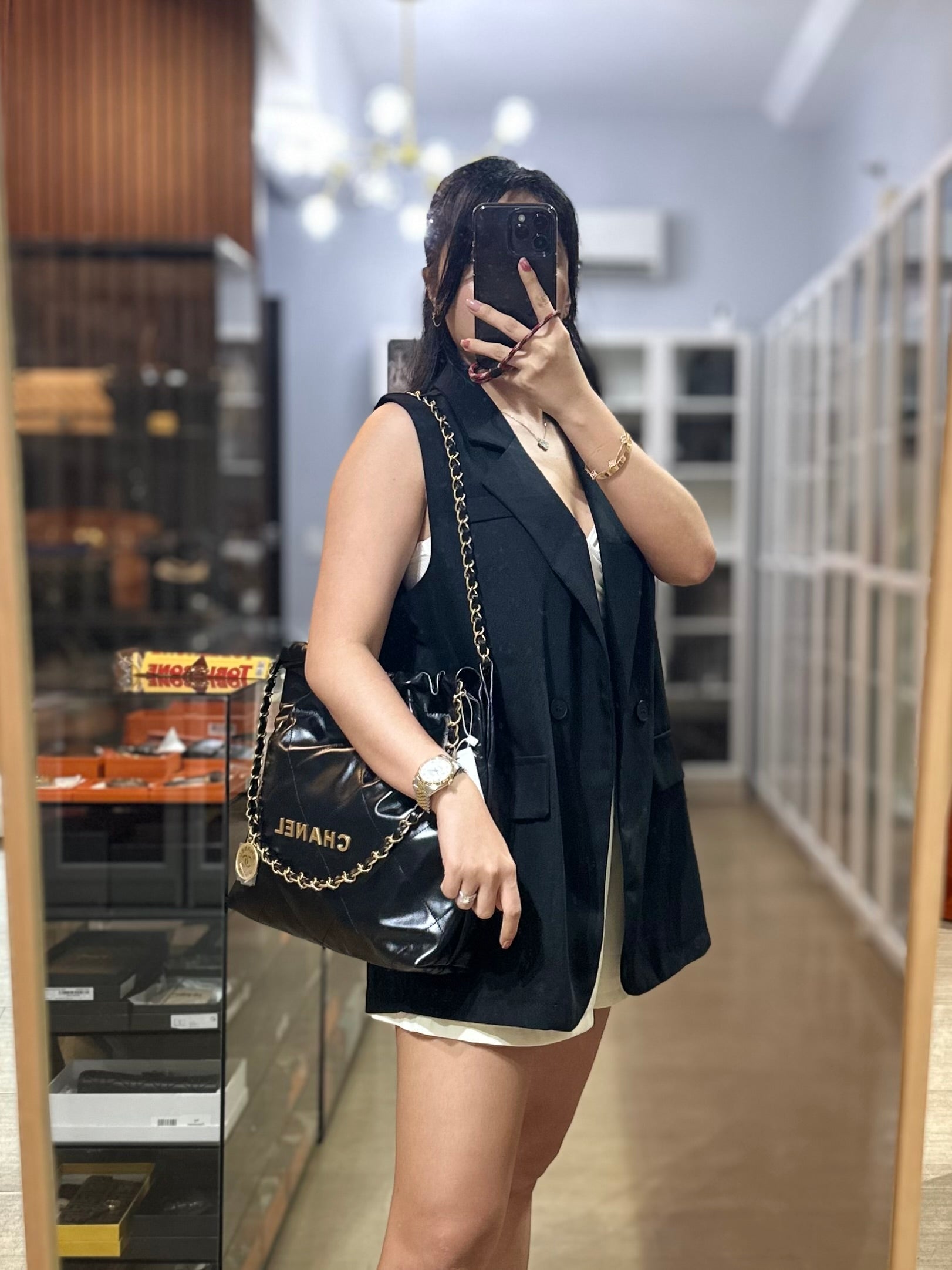 22 Small in Black Lambskin Leather and Aged Gold Hardware (Microchip) | Purse Maison Luxury Bags Shop