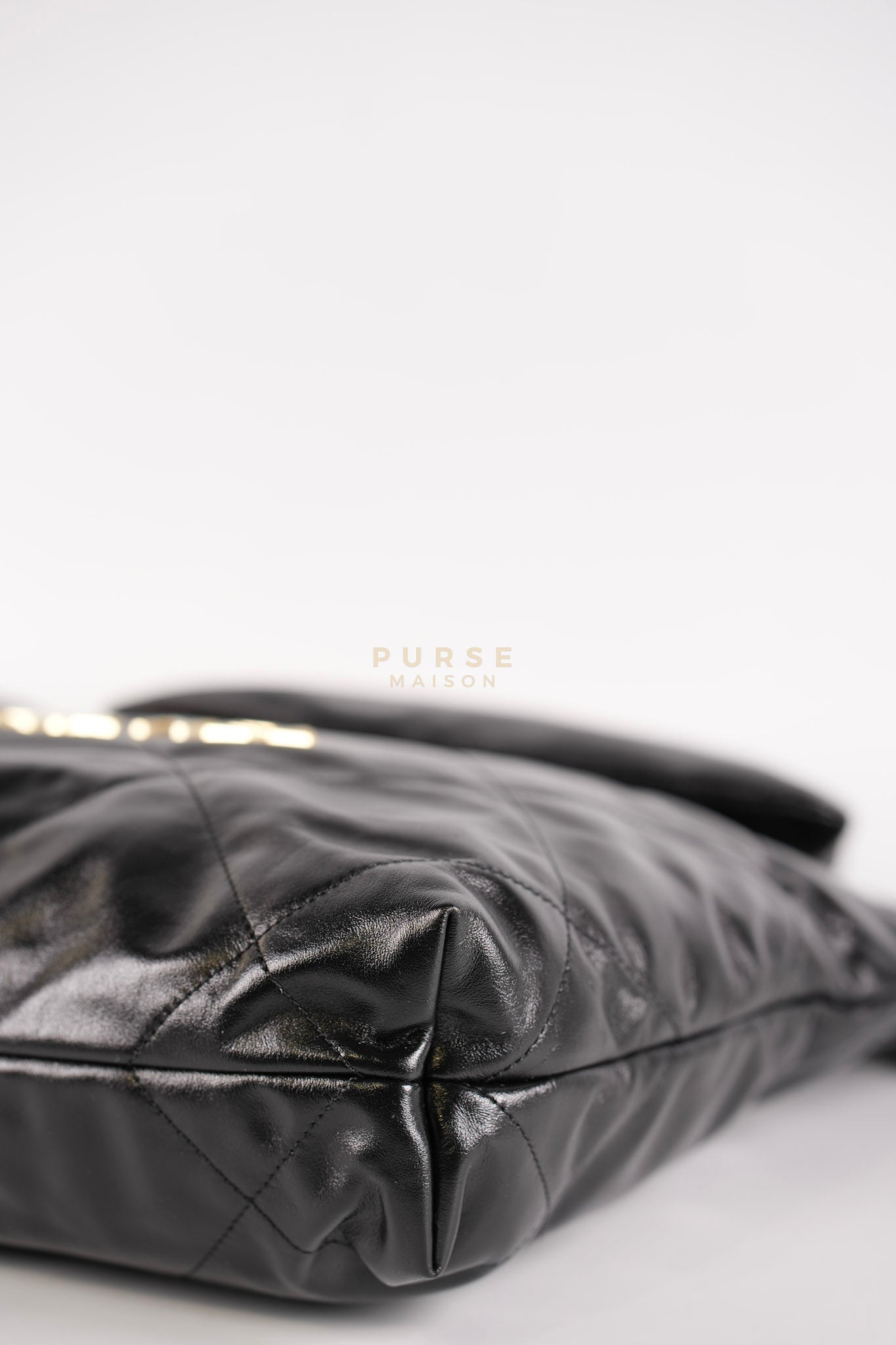 22 Small in Black Lambskin Leather and Aged Gold Hardware (Microchip) | Purse Maison Luxury Bags Shop