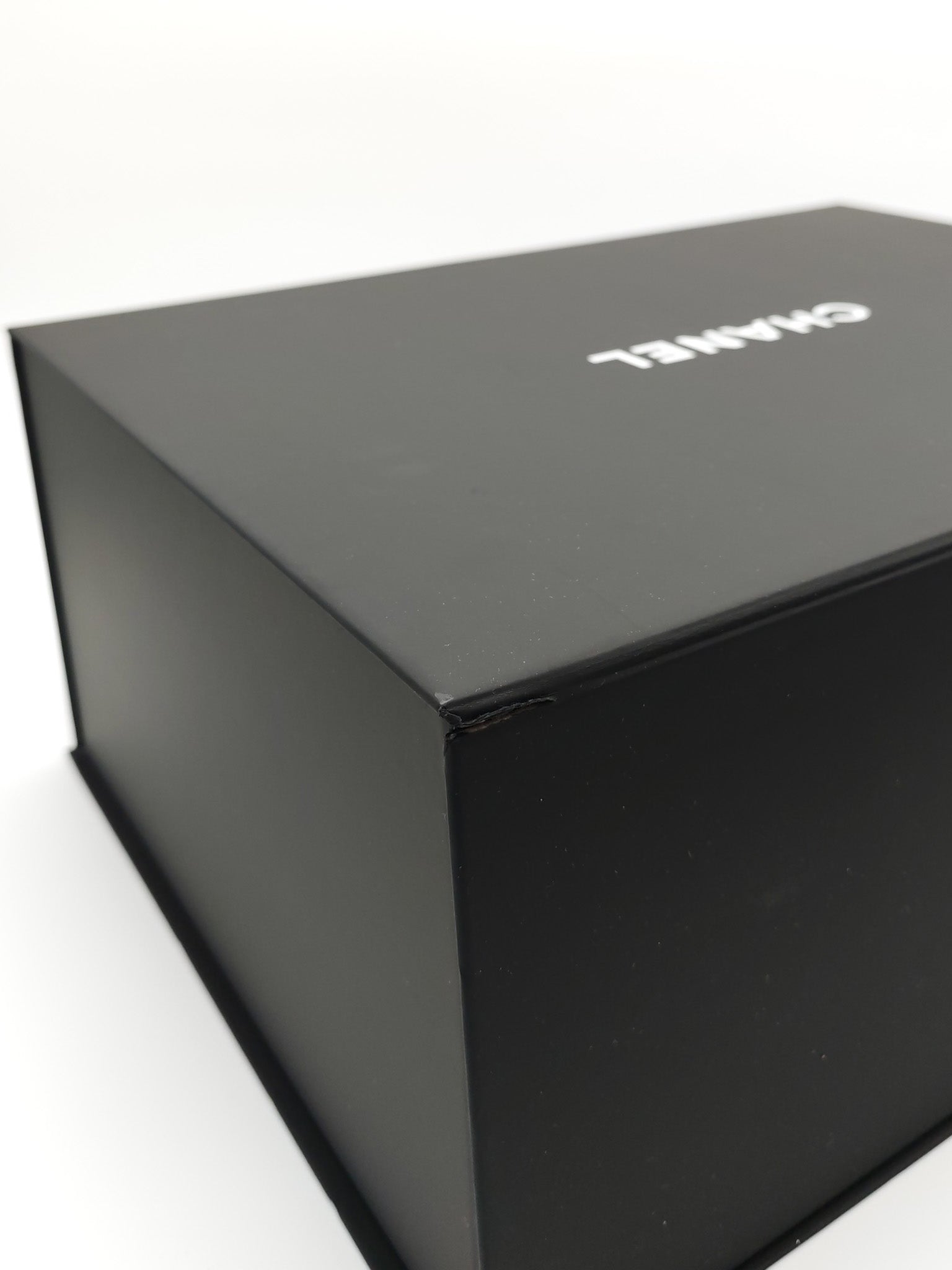 22 Small in Black Quilted Shiny Calfskin Leather and Aged Gold Hardware (Microchip) | Purse Maison Luxury Bags Shop