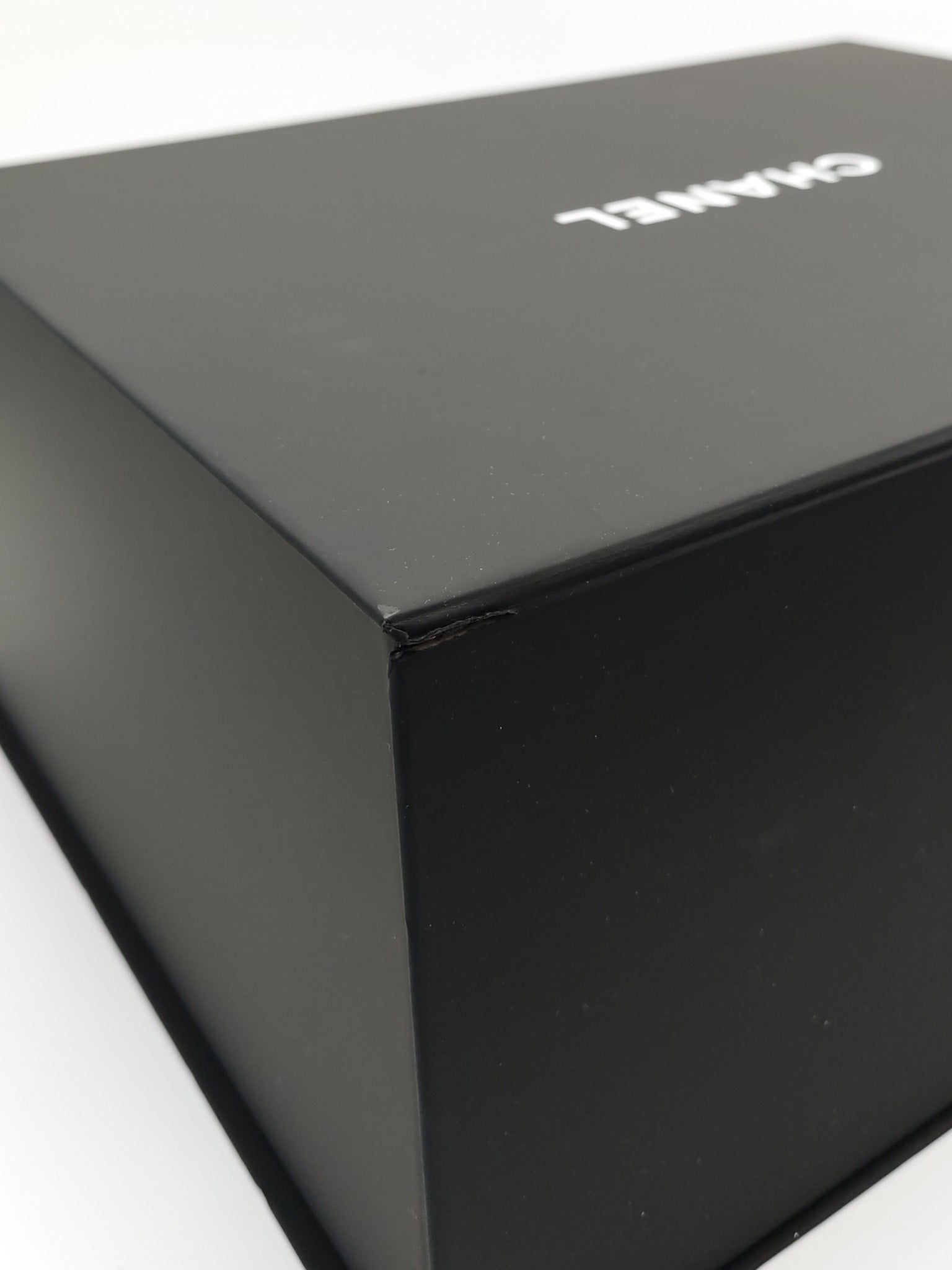 22 Small in Black Quilted Shiny Calfskin Leather and Aged Gold Hardware (Microchip) | Purse Maison Luxury Bags Shop