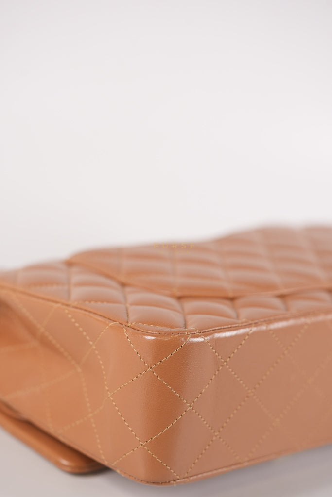 22S Classic Double Flap Medium in Caramel Lambskin Leather and Light Gold Hardware (Microchip) | Purse Maison Luxury Bags Shop