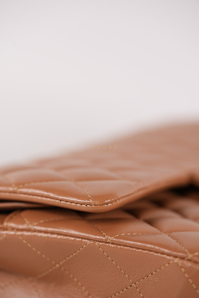 22S Classic Double Flap Medium in Caramel Lambskin Leather and Light Gold Hardware (Microchip) | Purse Maison Luxury Bags Shop