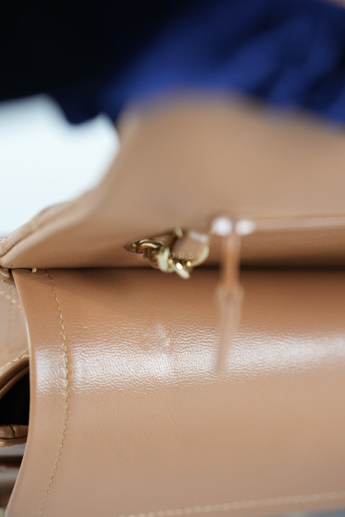 22S Classic Double Flap Medium in Caramel Lambskin Leather and Light Gold Hardware (Microchip) | Purse Maison Luxury Bags Shop