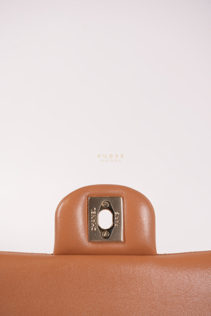 22S Classic Double Flap Medium in Caramel Lambskin Leather and Light Gold Hardware (Microchip) | Purse Maison Luxury Bags Shop
