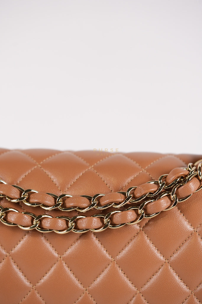 22S Classic Double Flap Medium in Caramel Lambskin Leather and Light Gold Hardware (Microchip) | Purse Maison Luxury Bags Shop