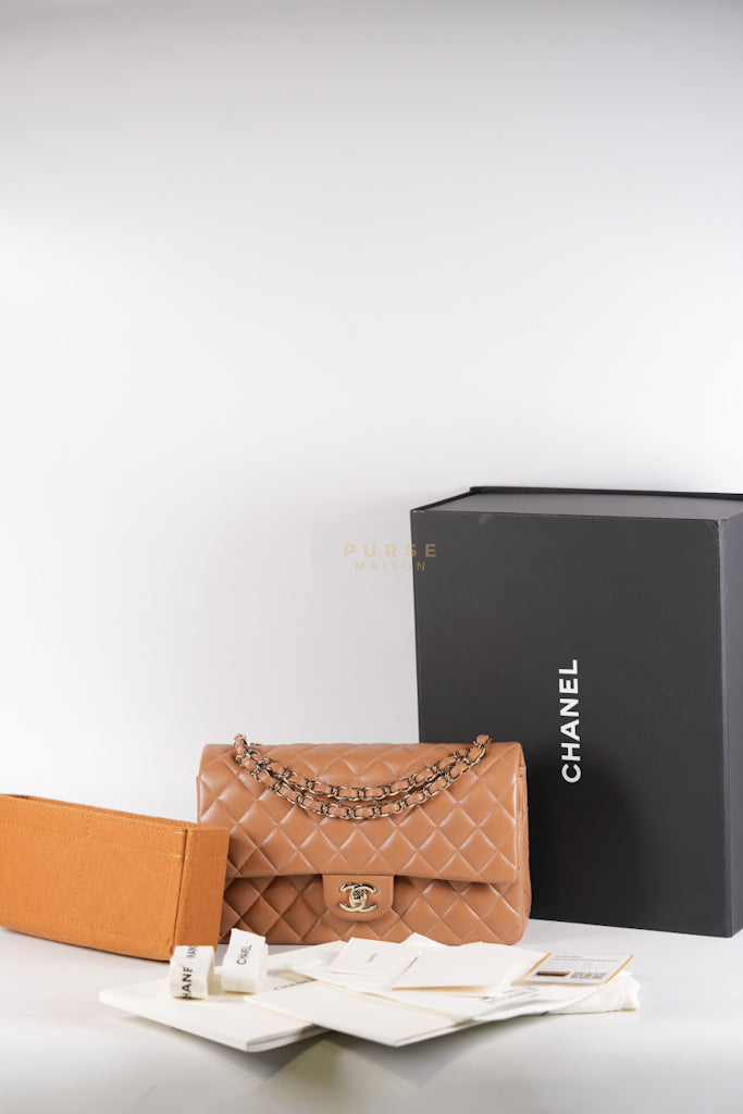 22S Classic Double Flap Medium in Caramel Lambskin Leather and Light Gold Hardware (Microchip) | Purse Maison Luxury Bags Shop