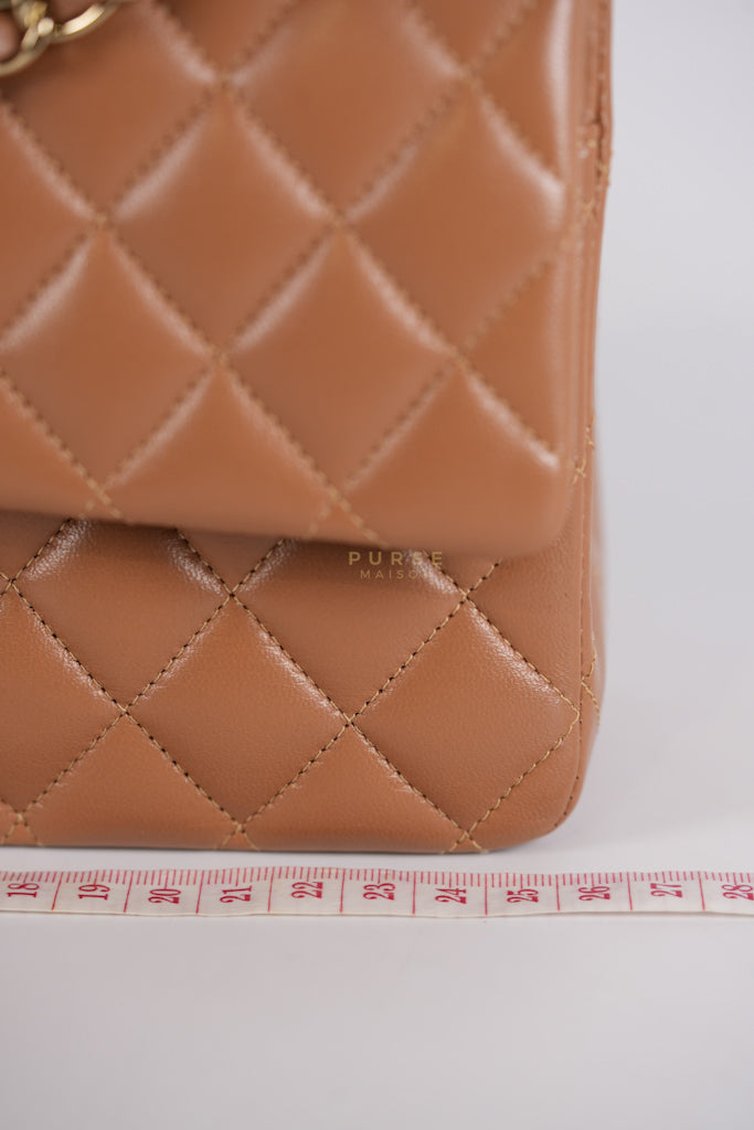 22S Classic Double Flap Medium in Caramel Lambskin Leather and Light Gold Hardware (Microchip) | Purse Maison Luxury Bags Shop