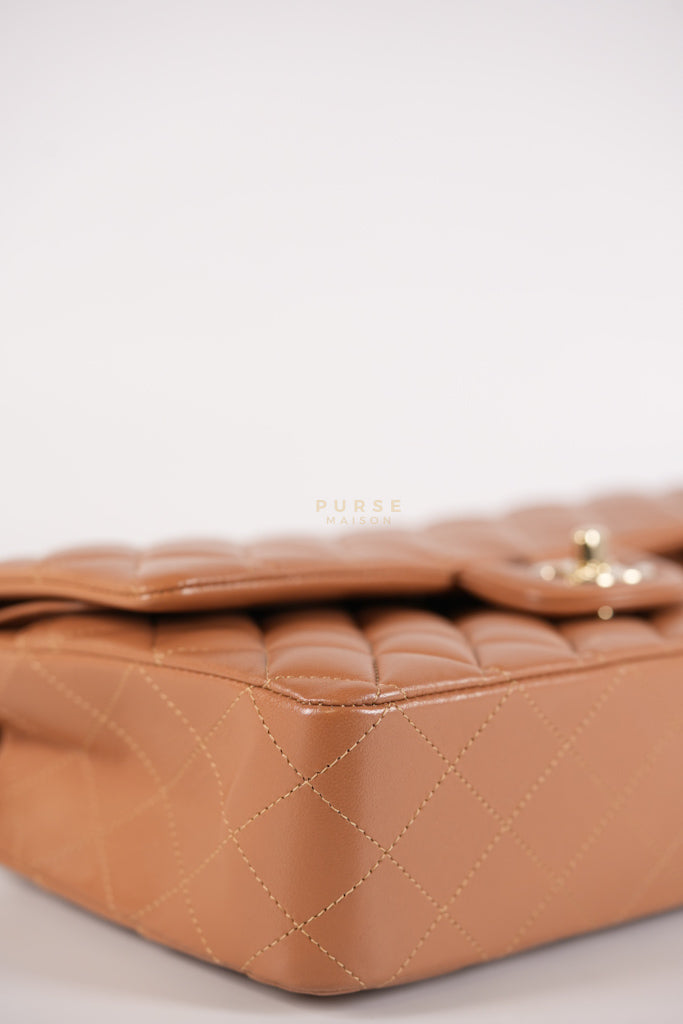 22S Classic Double Flap Medium in Caramel Lambskin Leather and Light Gold Hardware (Microchip) | Purse Maison Luxury Bags Shop