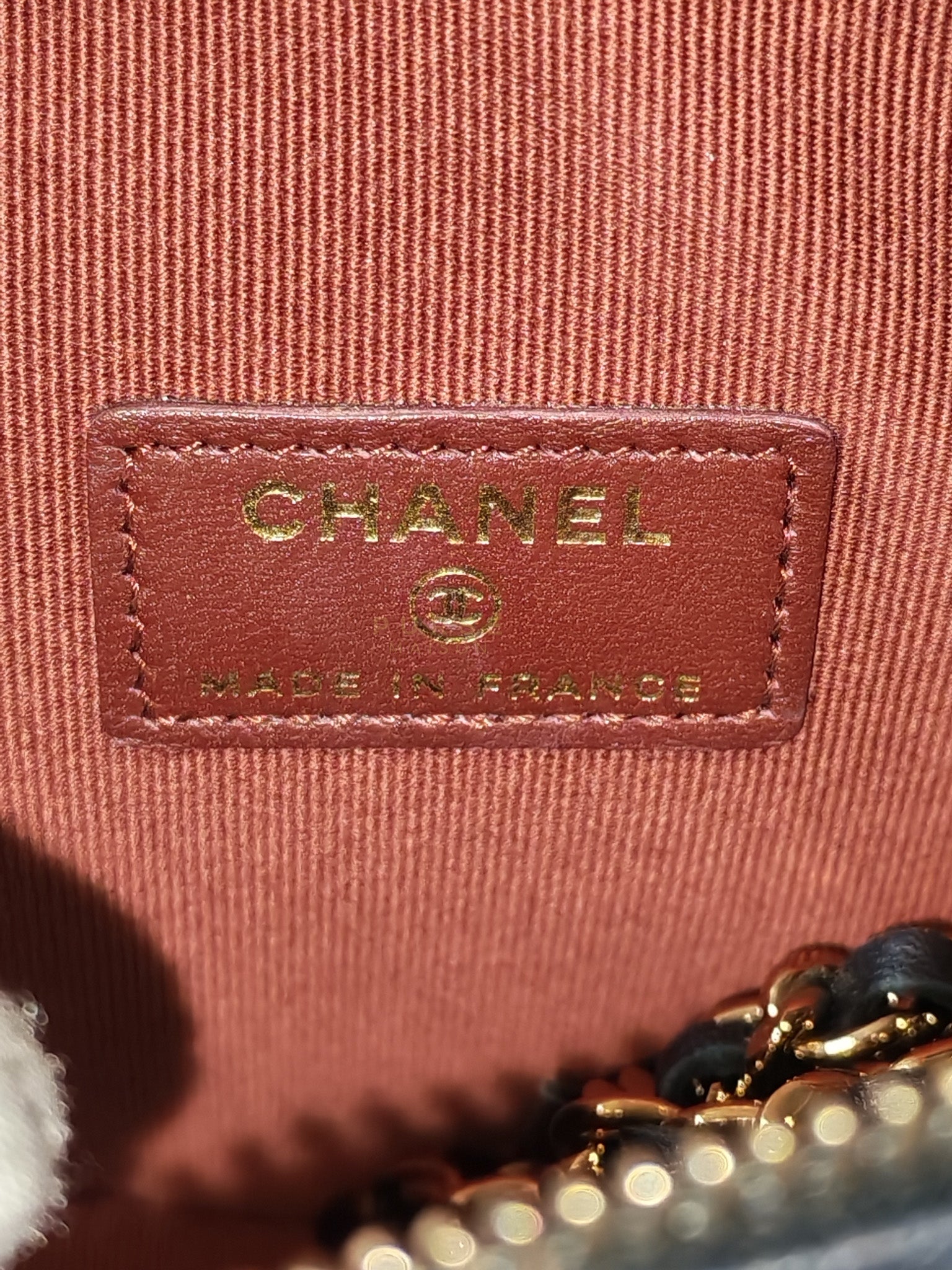 22S Heart Bag Black in Lambskin Leather and Light Gold Hardware Series 32 | Purse Maison Luxury Bags Shop