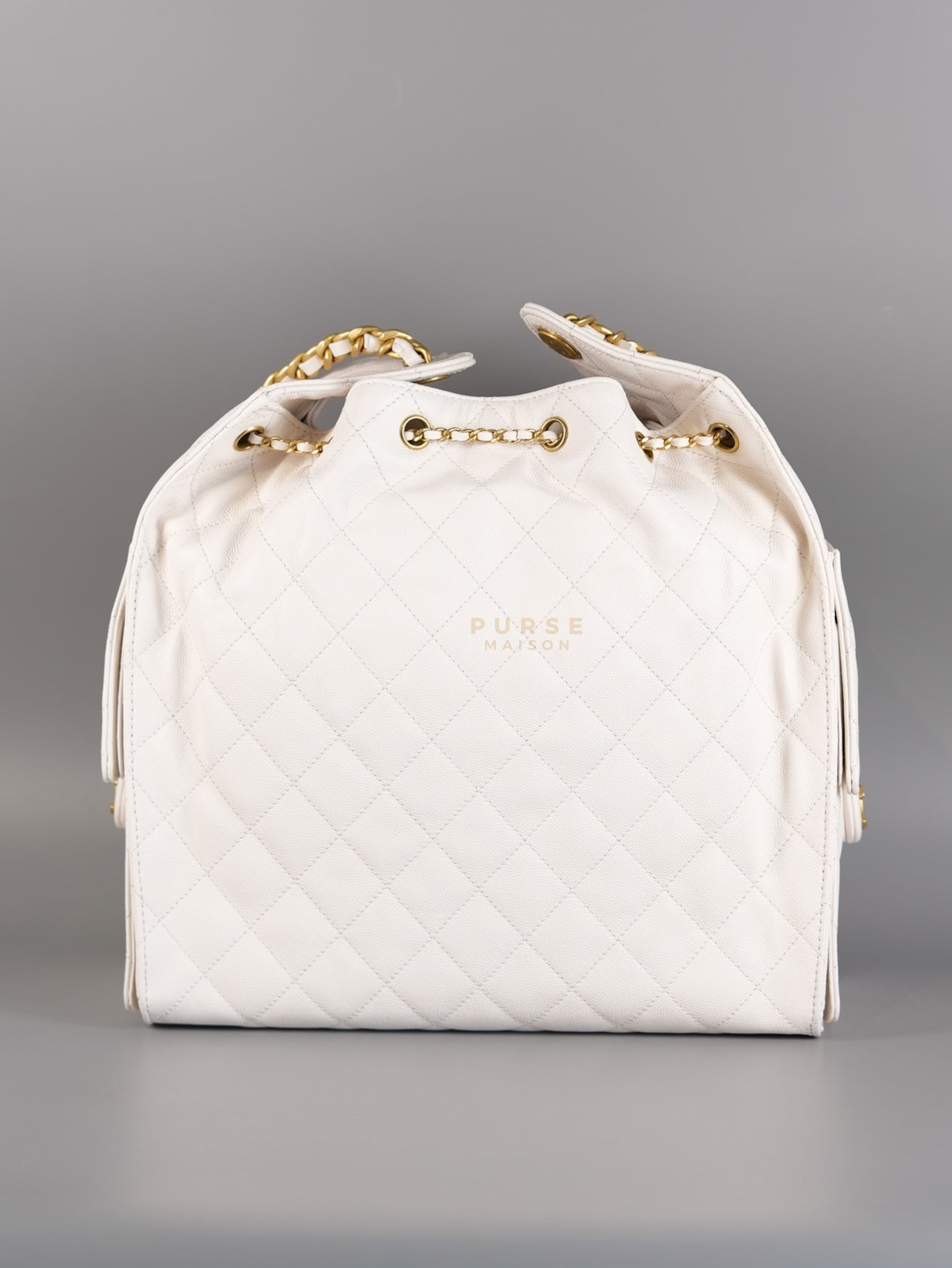 25 Medium White in Caviar Leather and Aged Gold Hardware (Microchip) | Purse Maison Luxury Bags Shop