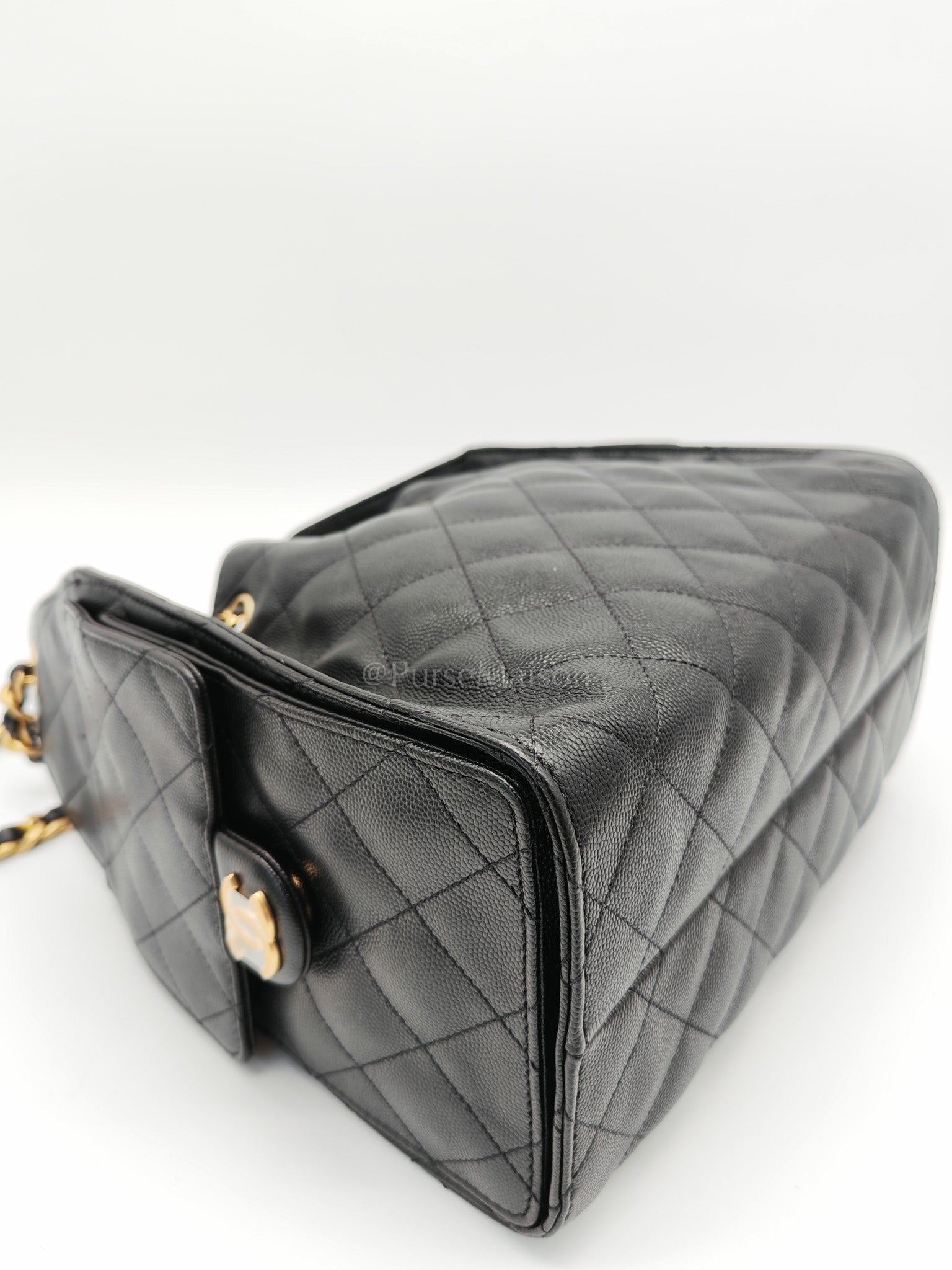 25 Small Black Caviar Leather in Aged Gold Hardware Microchip(HH****C1) | Purse Maison Luxury Bags Shop