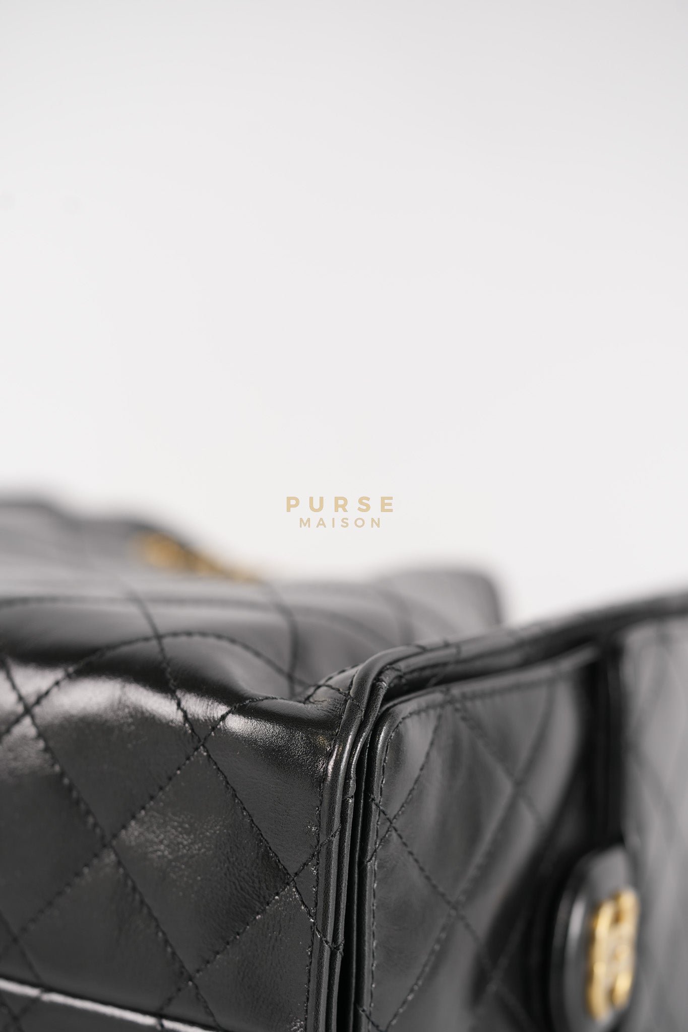 25 Small Hobo Tote Bag in Black Calfskin Leather & Mixed Hardware Microchip | Purse Maison Luxury Bags Shop