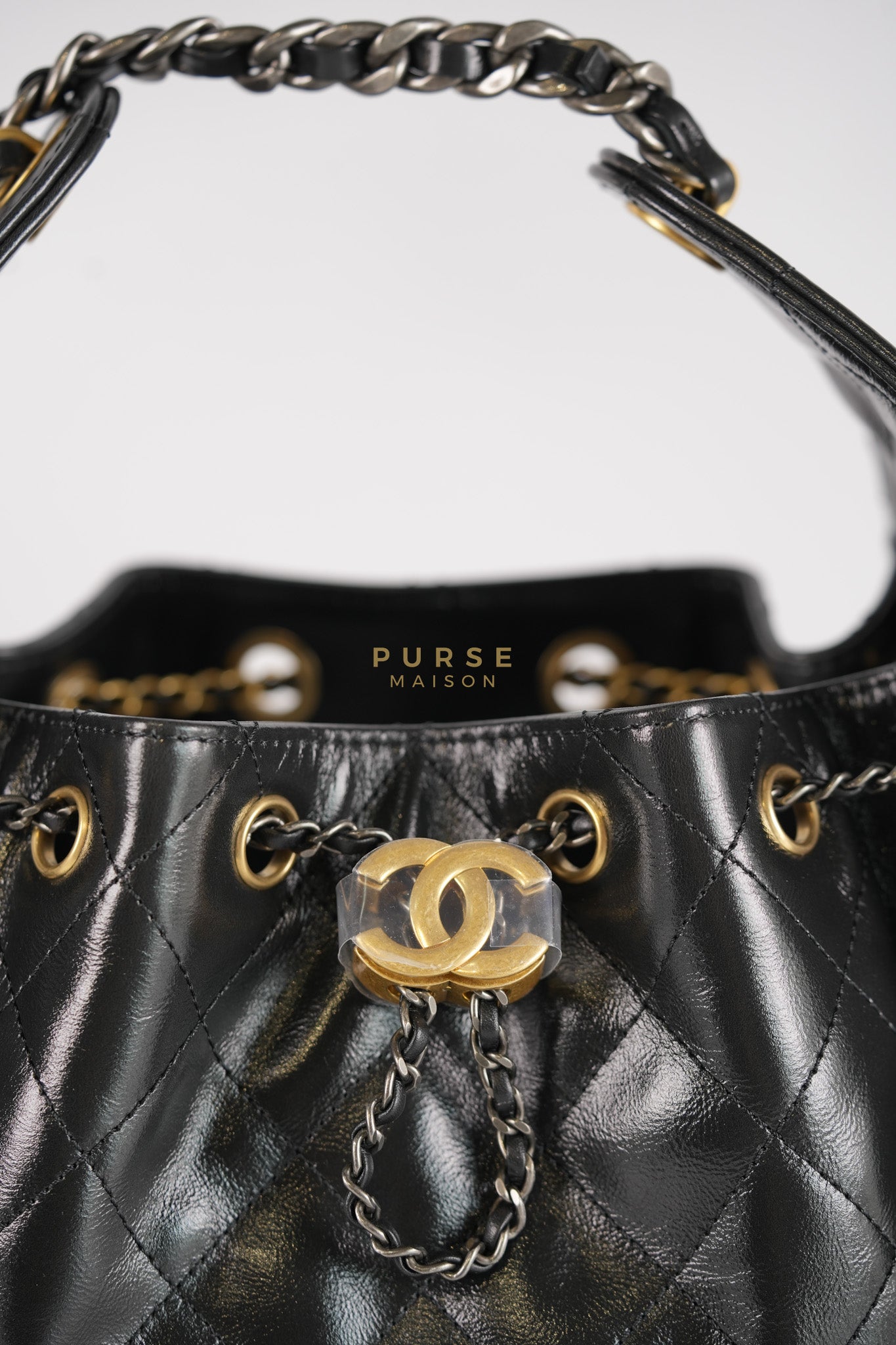 25 Small Hobo Tote Bag in Black Calfskin Leather & Mixed Hardware Microchip | Purse Maison Luxury Bags Shop