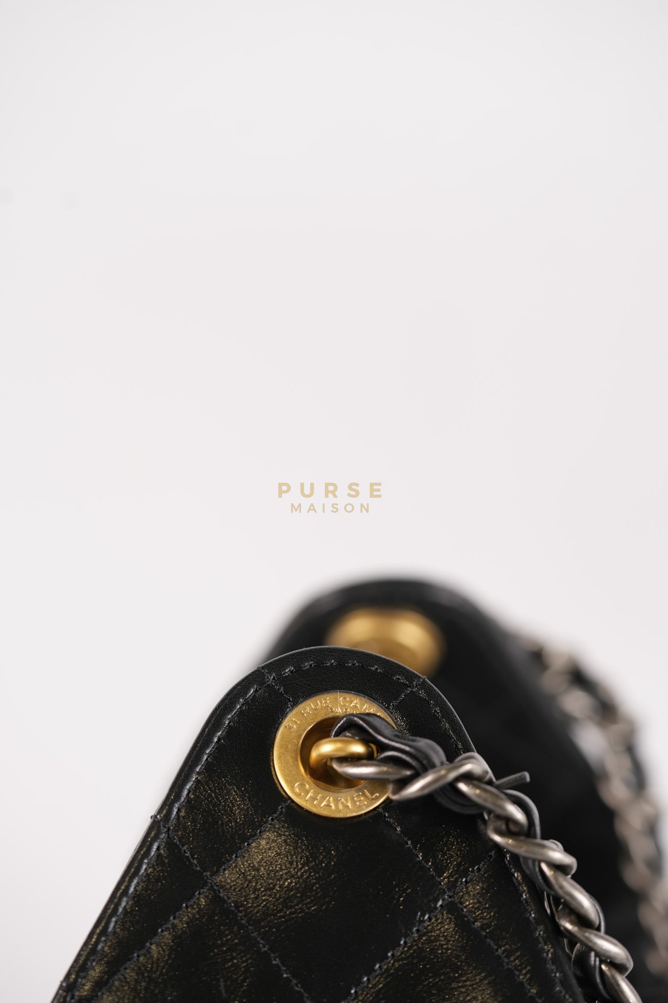 25 Small Hobo Tote Bag in Black Calfskin Leather & Mixed Hardware Microchip | Purse Maison Luxury Bags Shop