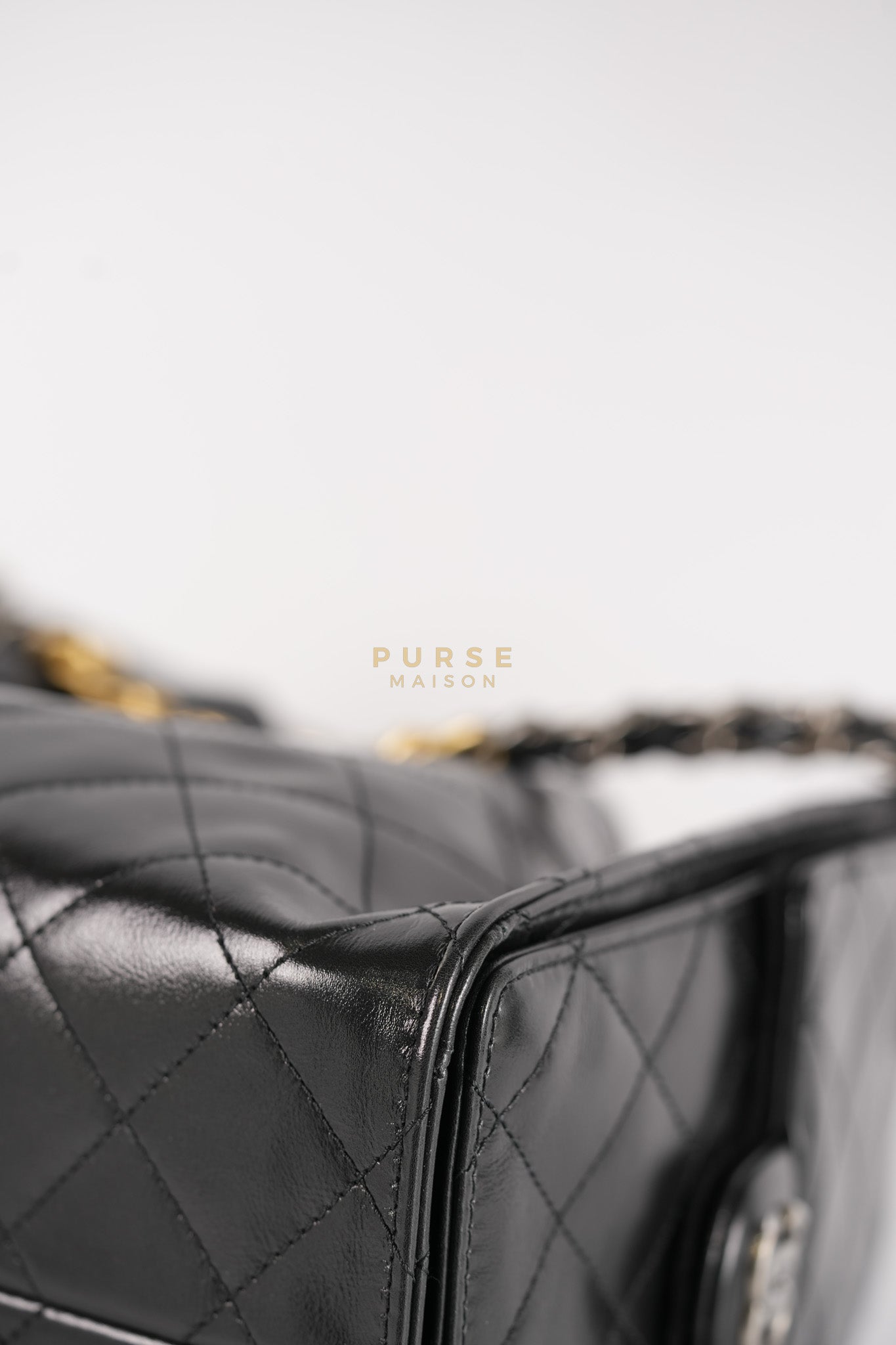 25 Small Hobo Tote Bag in Black Calfskin Leather & Mixed Hardware Microchip | Purse Maison Luxury Bags Shop