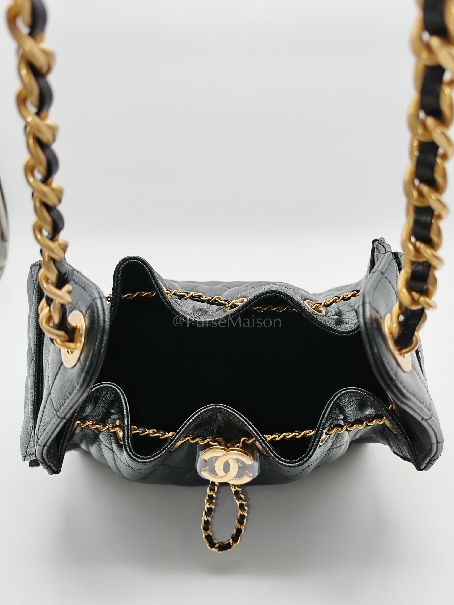 25 Small in Black Caviar Leather Aged Gold Hardware (Microchip) | Purse Maison Luxury Bags Shop
