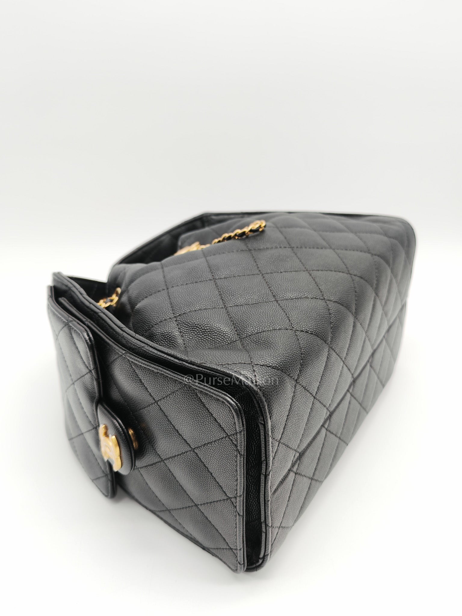 25 Small in Black Caviar Leather Aged Gold Hardware (Microchip) | Purse Maison Luxury Bags Shop