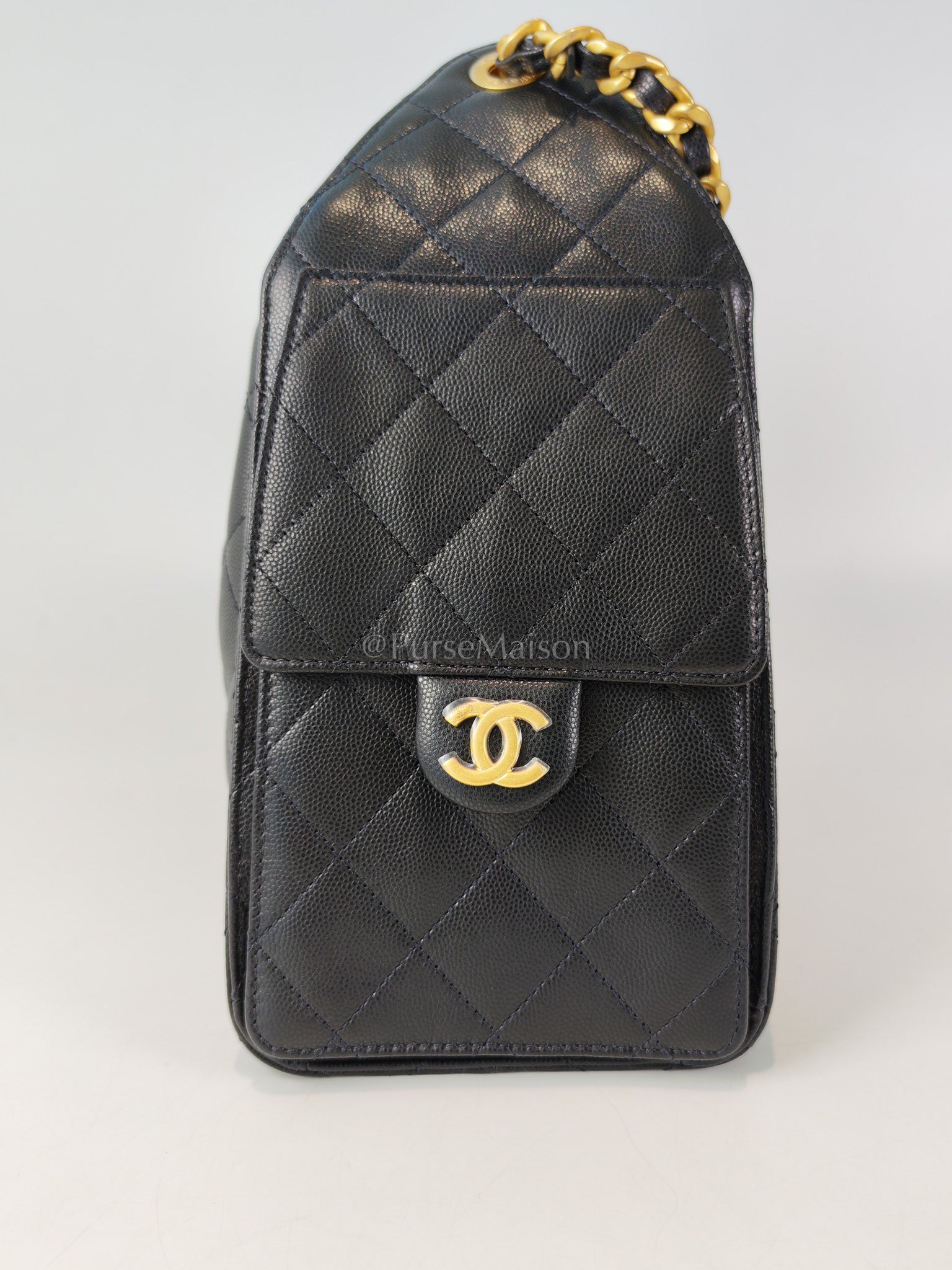 25 Small in Black Caviar Leather Aged Gold Hardware Microchip(K3****X4) | Purse Maison Luxury Bags Shop