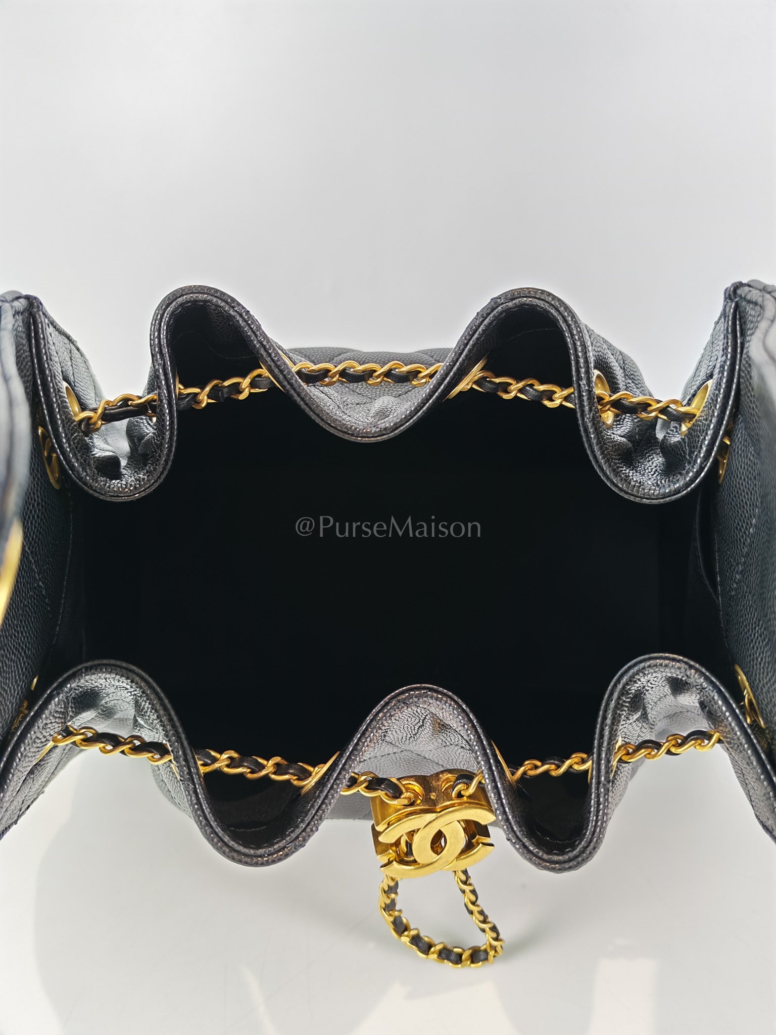 25 Small in Black Caviar Leather Aged Gold Hardware Microchip(K3****X4) | Purse Maison Luxury Bags Shop