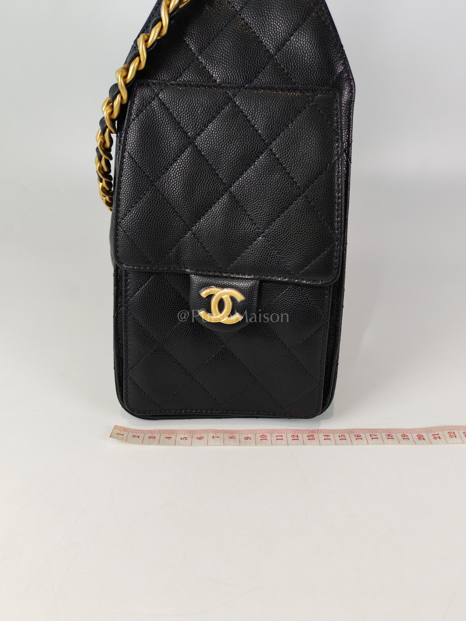 25 Small in Black Caviar Leather Aged Gold Hardware Microchip(K3****X4) | Purse Maison Luxury Bags Shop