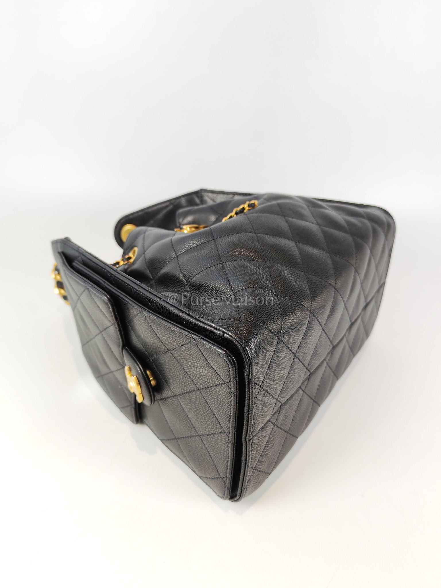25 Small in Black Caviar Leather Aged Gold Hardware Microchip(K3****X4) | Purse Maison Luxury Bags Shop
