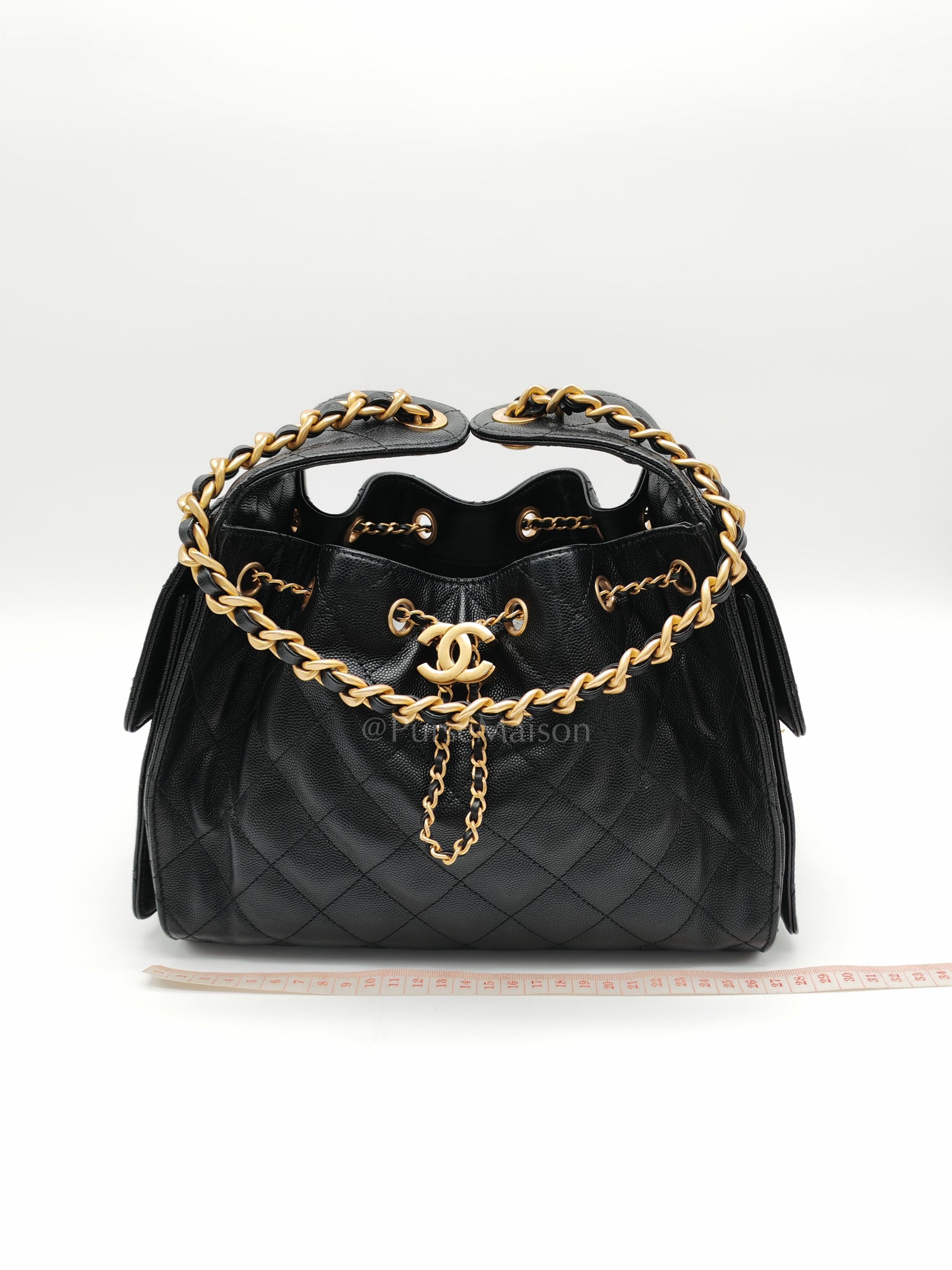 25 Small in Black Caviar Leather and Aged Gold Hardware (Microchip) | Purse Maison Luxury Bags Shop