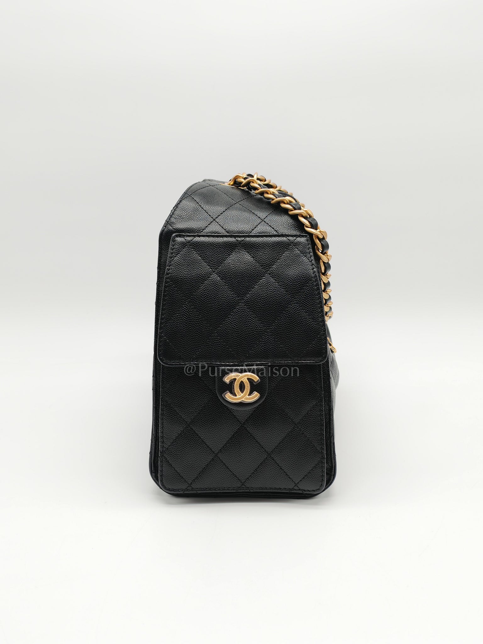 25 Small in Black Caviar Leather and Aged Gold Hardware (Microchip) | Purse Maison Luxury Bags Shop