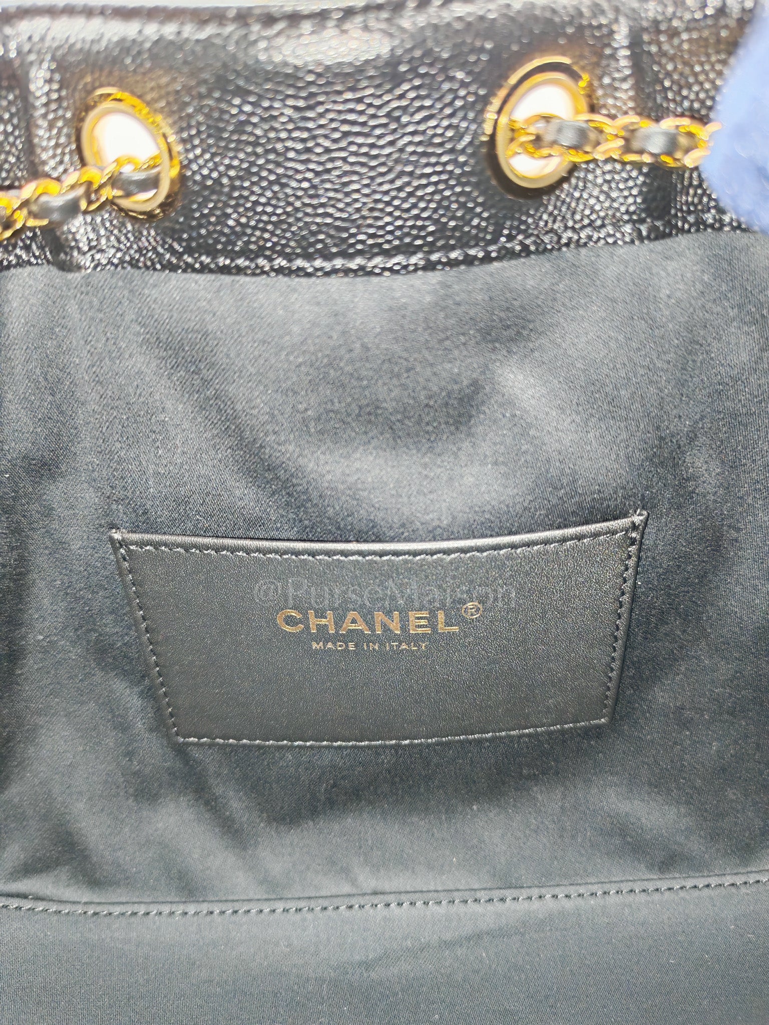25 Small in Black Caviar Leather and Shiny Gold Hardware (Microchip) | Purse Maison Luxury Bags Shop
