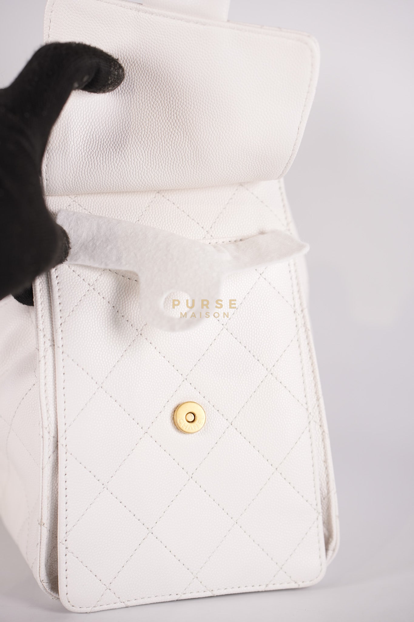 25 Small White Caviar Leather and Aged Gold Hardware (Microchip) | Purse Maison Luxury Bags Shop