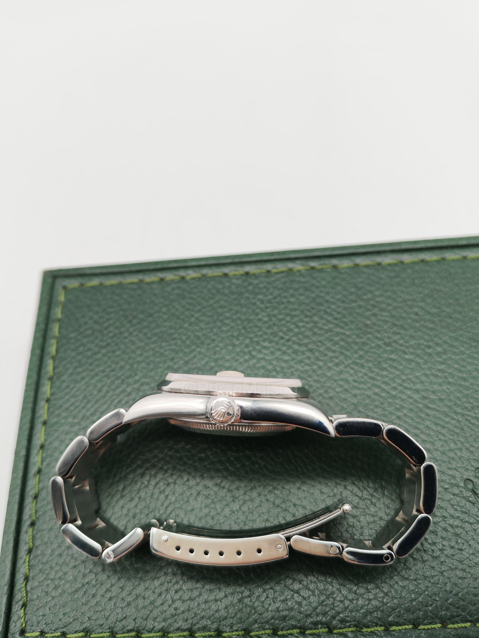 Rolex Oyster Perpetual Datejust Cream Computer Arabic Dial in Silver Stainless Steel Strap 36mm Ref. # 16200 (Year 2000)