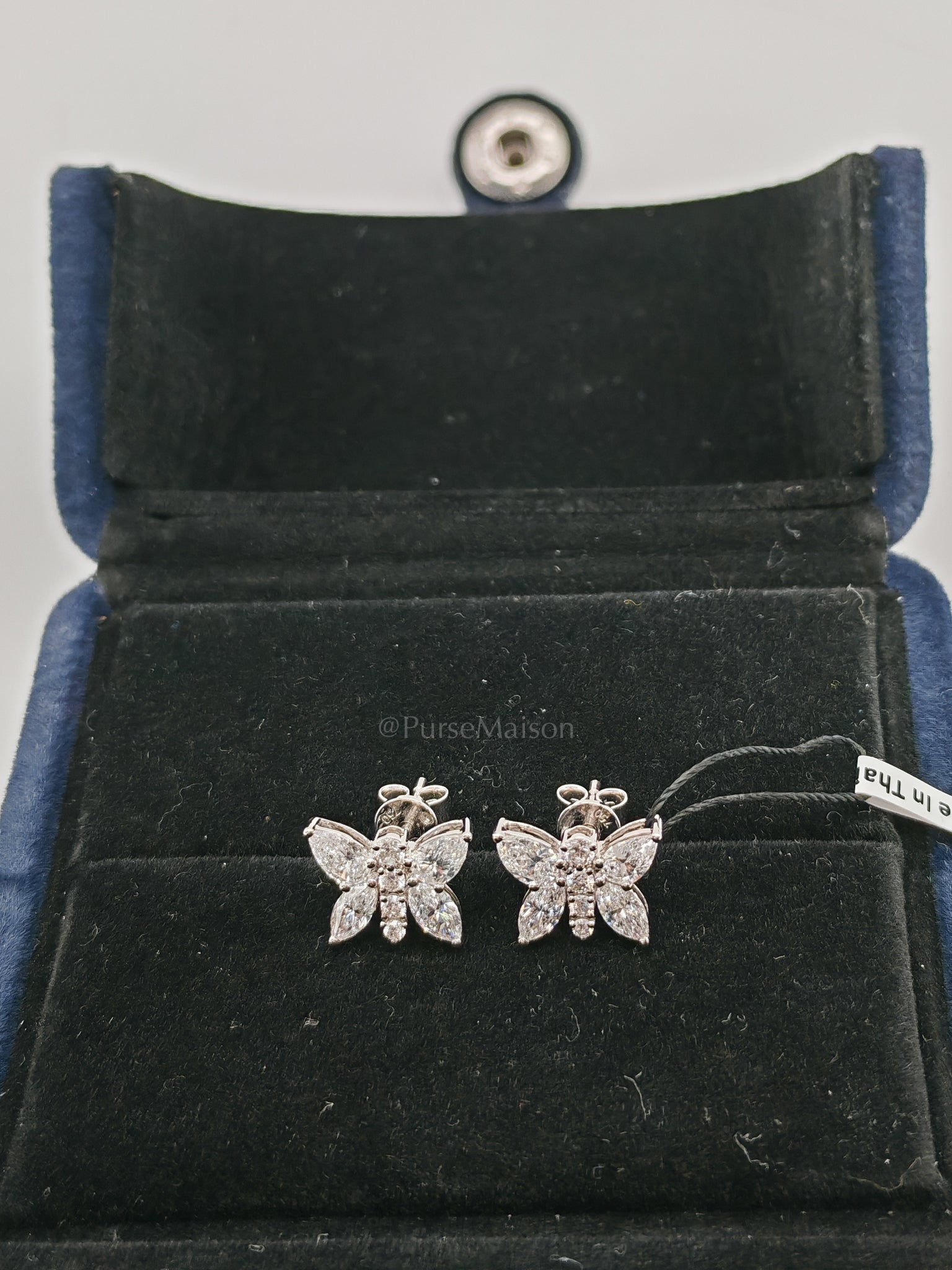 18k 2.07gms 1.407cts VS1 to VVS1 (Clarity) E to H (Color) Natural Diamond White Gold Earrings
