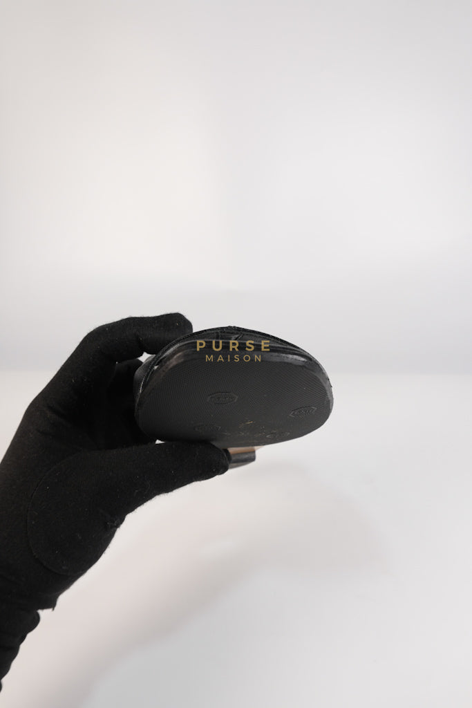 4G Logo Slide Sandals in Black Plague Leather Size 38.5 Eu (24 cm) | Purse Maison Luxury Bags Shop