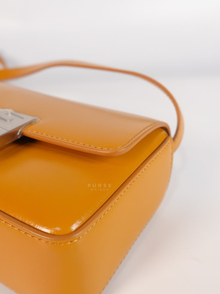 4G Small Caramel in Smooth Leather Crossbody Bag | Purse Maison Luxury Bags Shop