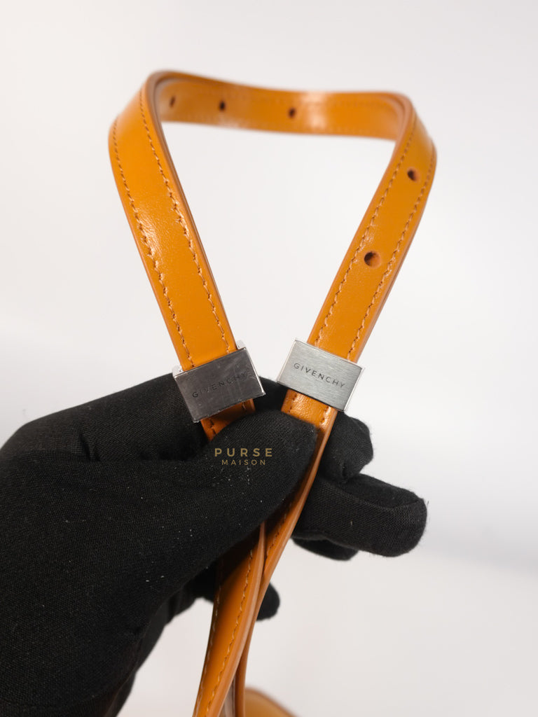 4G Small Caramel in Smooth Leather Crossbody Bag | Purse Maison Luxury Bags Shop