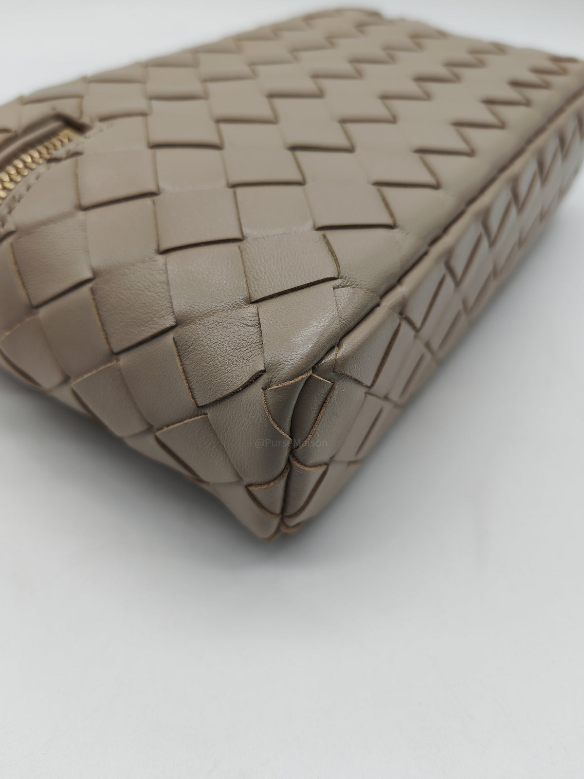 Bottega Veneta Bang Bang Vanity Case Bag in Beige Woven Intrecciato Calfskin Leather and Gold Hardware
