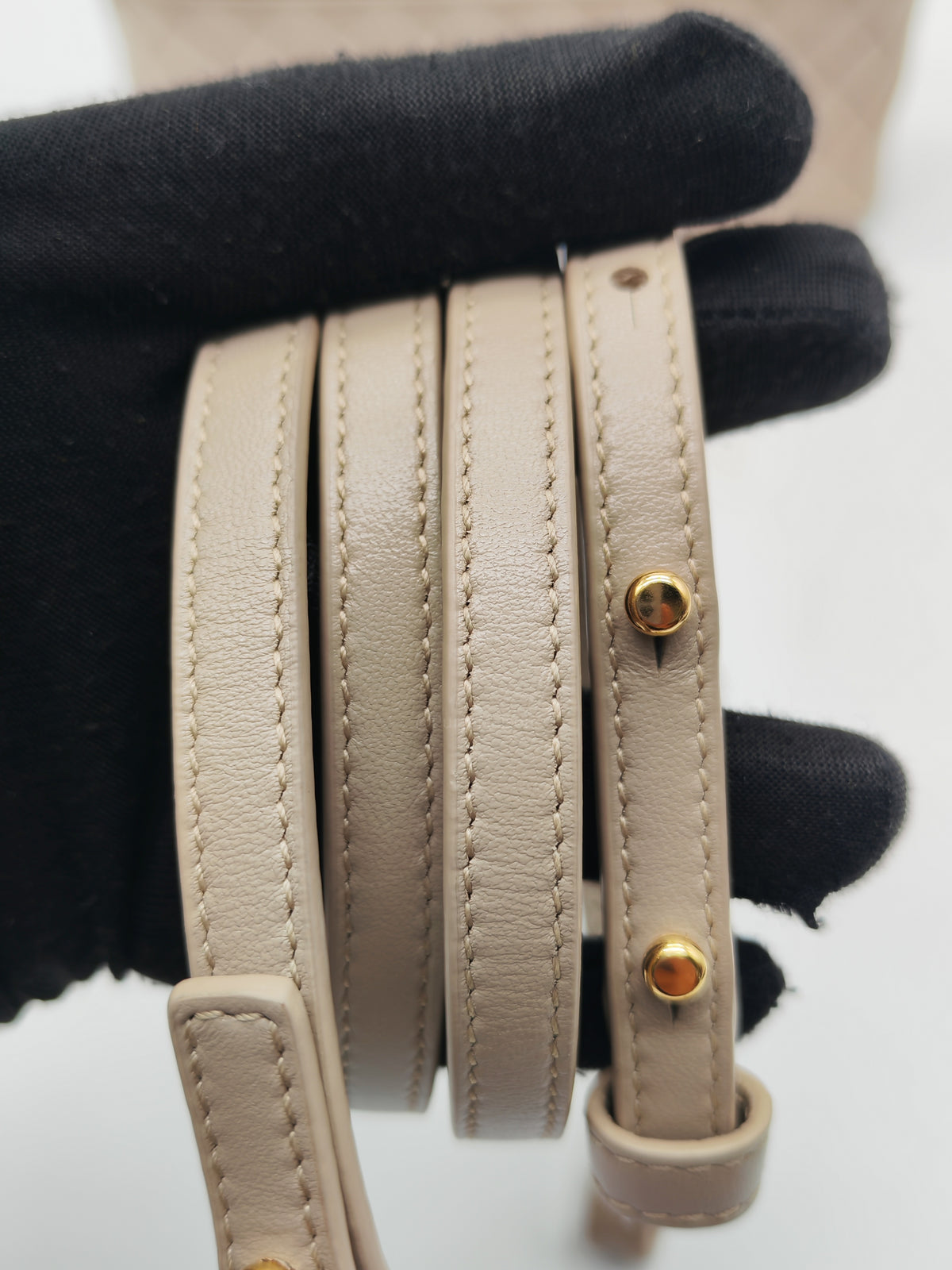 Bottega Veneta Bang Bang Vanity Case Bag in Beige Woven Intrecciato Calfskin Leather and Gold Hardware